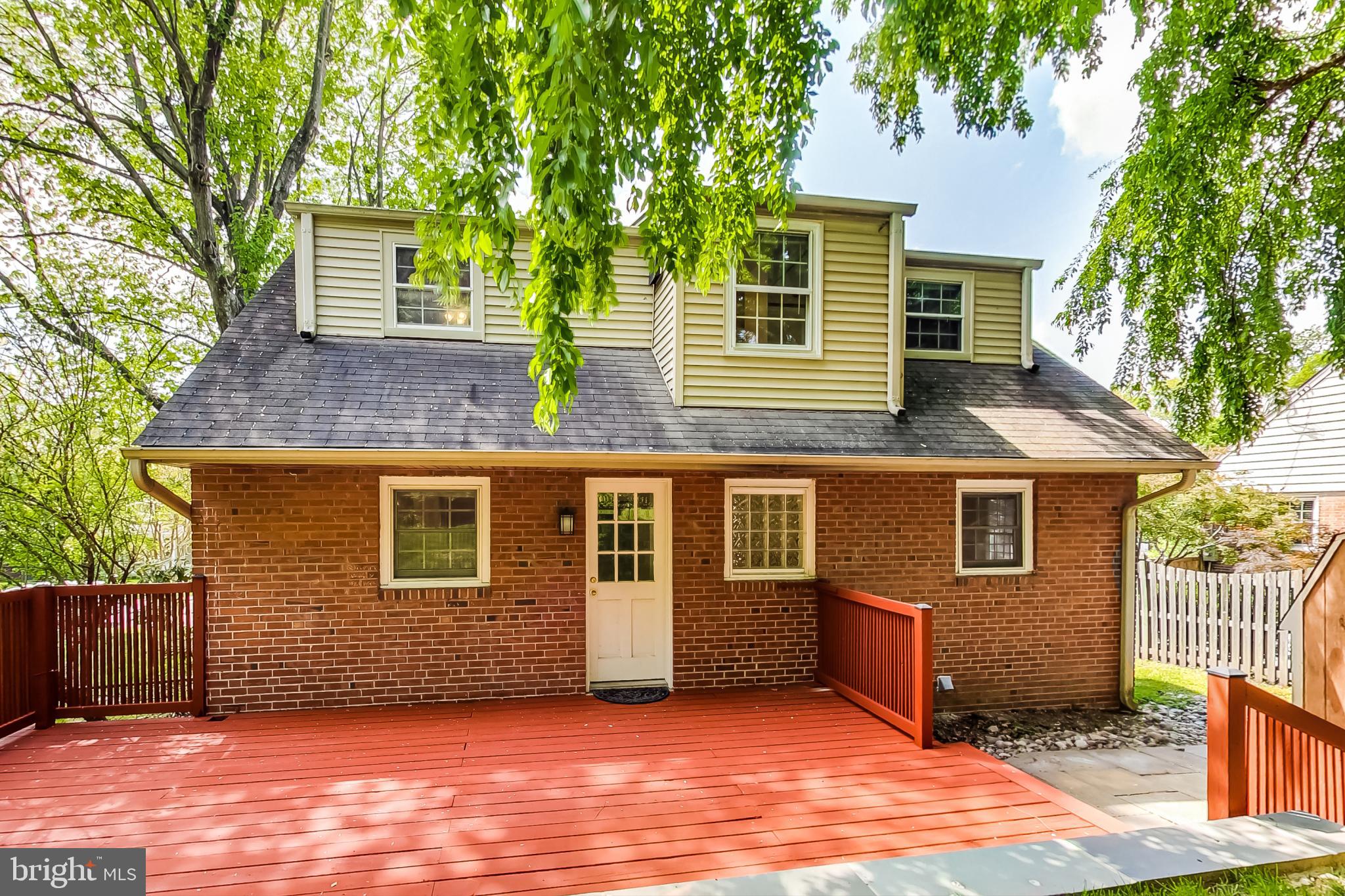 PARKWOOD - Residential Lease