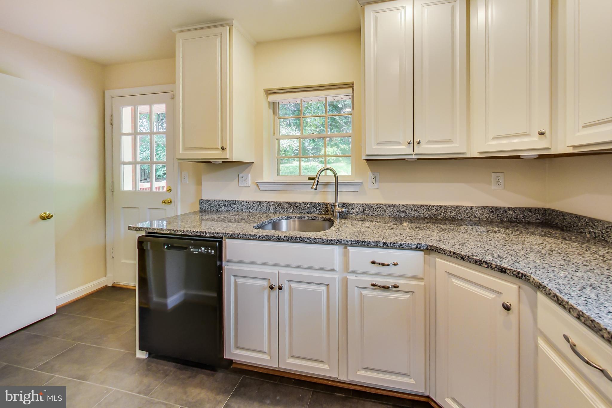 PARKWOOD - Residential Lease