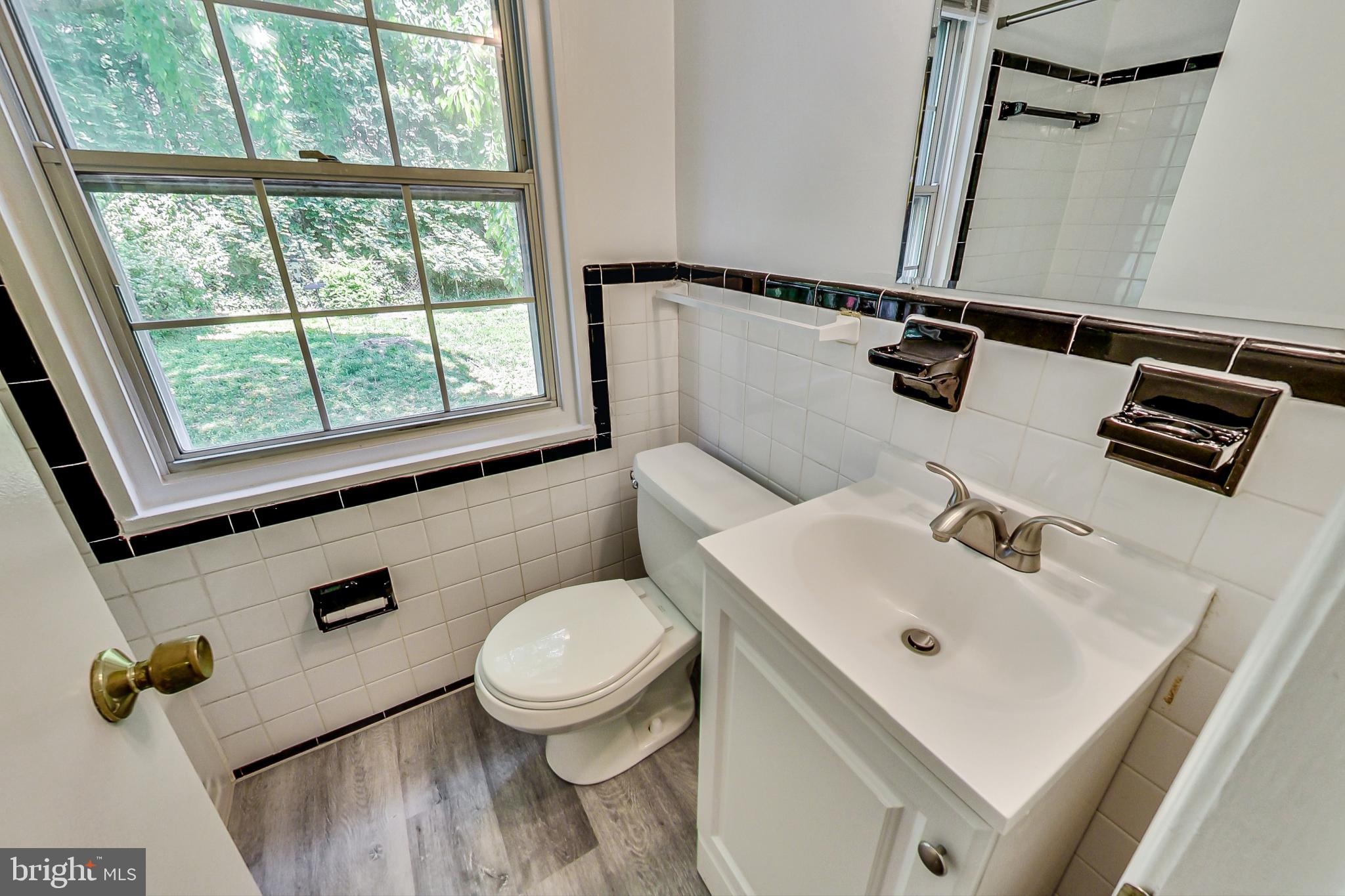 PARKWOOD - Residential Lease