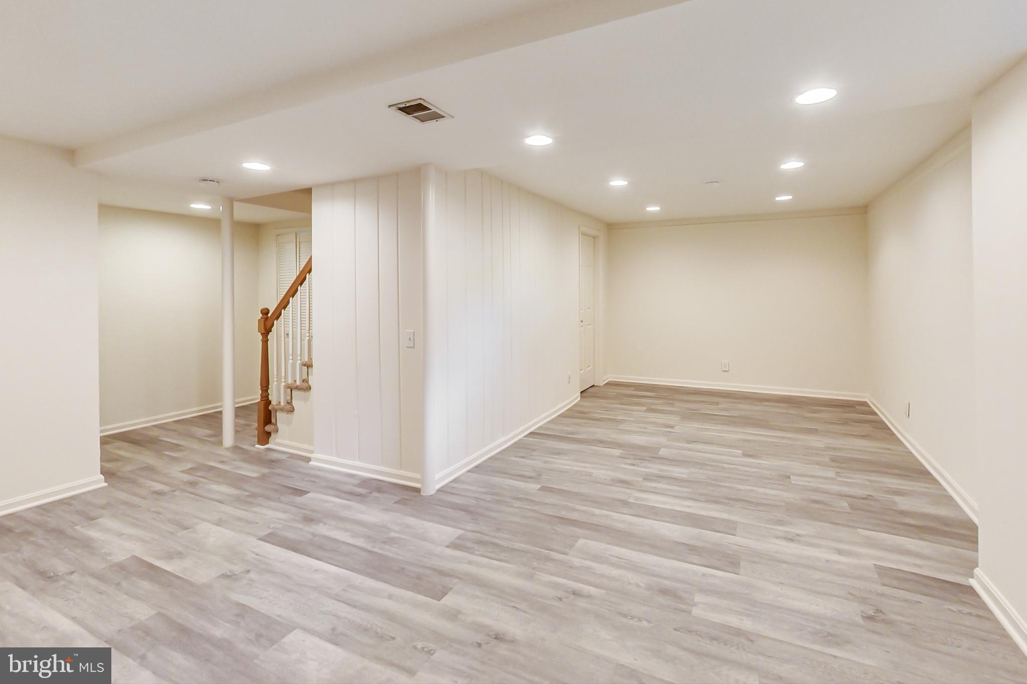 PARKWOOD - Residential Lease