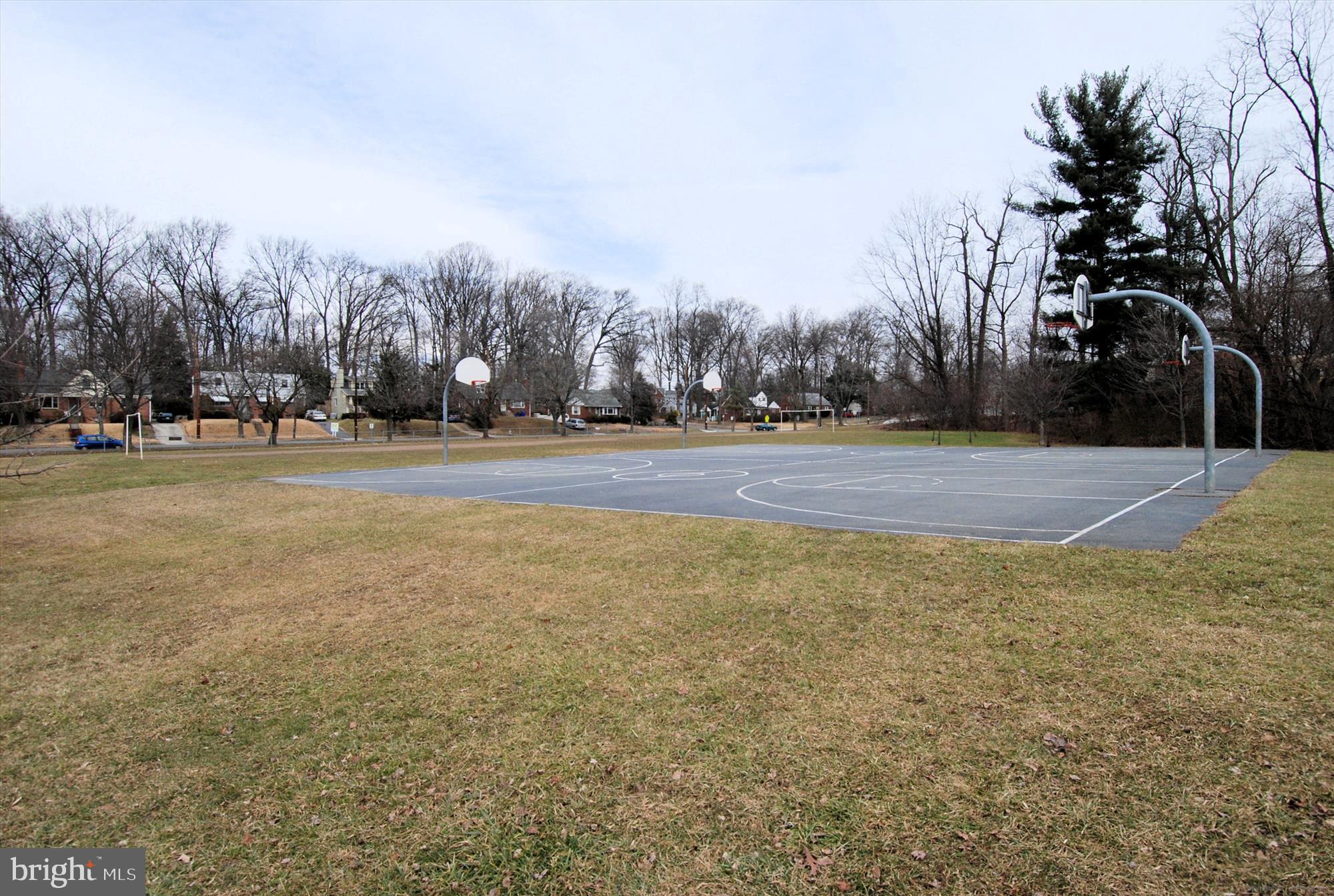 PARKWOOD - Residential Lease