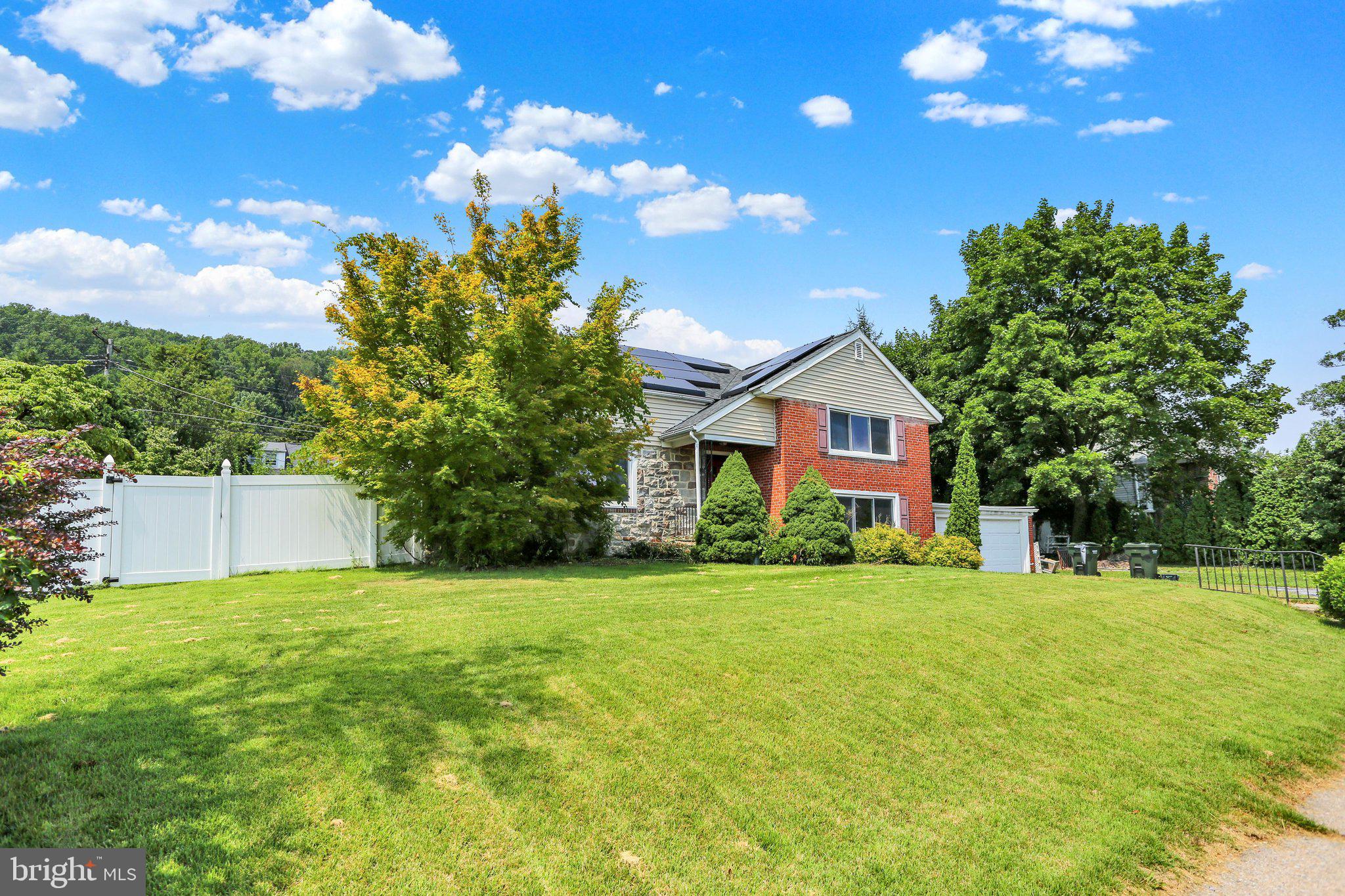 906 N 25TH STREET