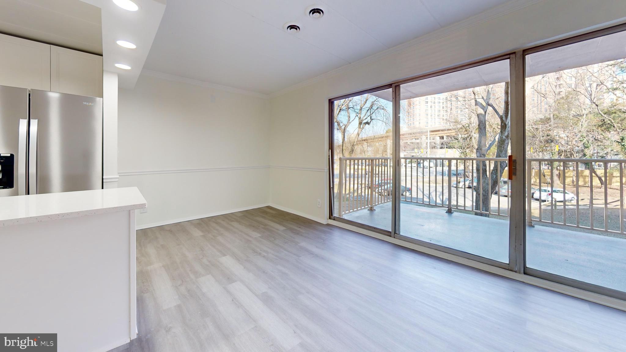 HUNTINGTON CLUB - Residential