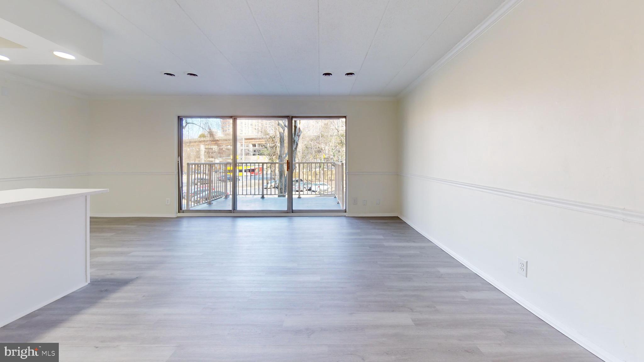 HUNTINGTON CLUB - Residential