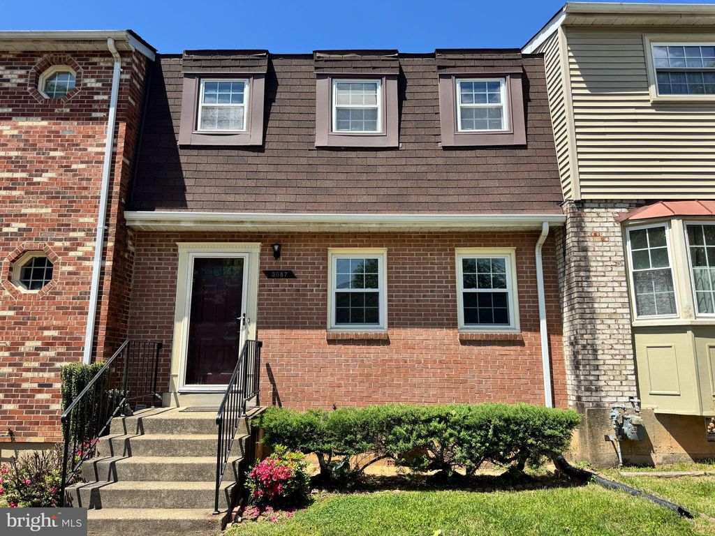 Photo of 3087 Winter Pine Court, FAIRFAX, VA 22031 (MLS # VAFX2307178)