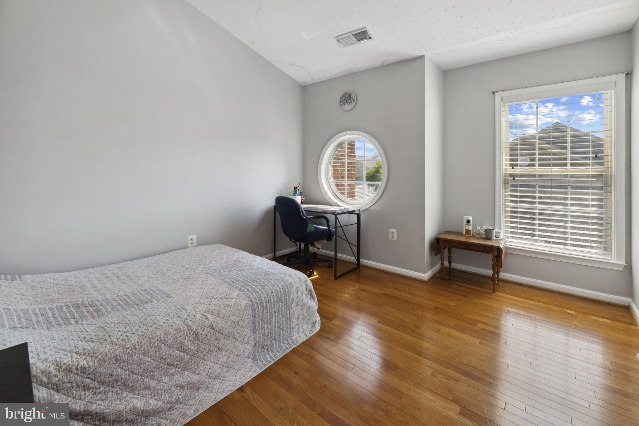 GREAT OAK - Residential