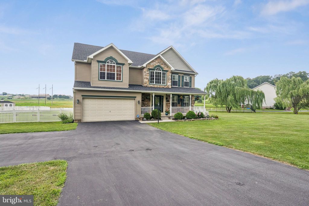 Photo of 665 Bairs Road, YORK, PA 17408 (MLS # PAYK2087198)