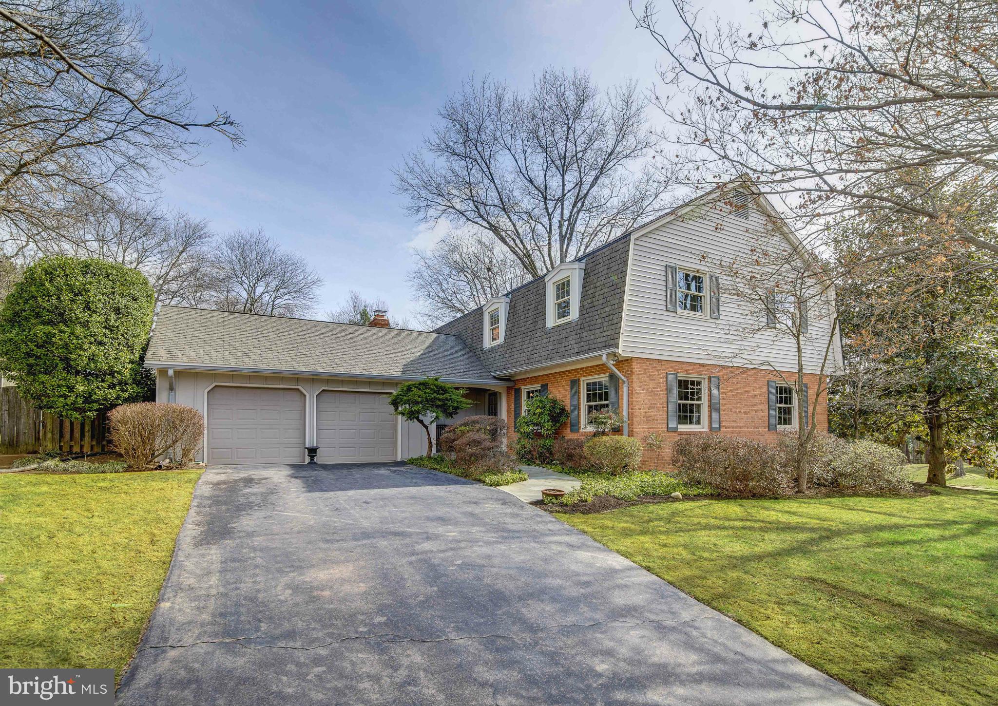 MC LEAN HAMLET - Residential