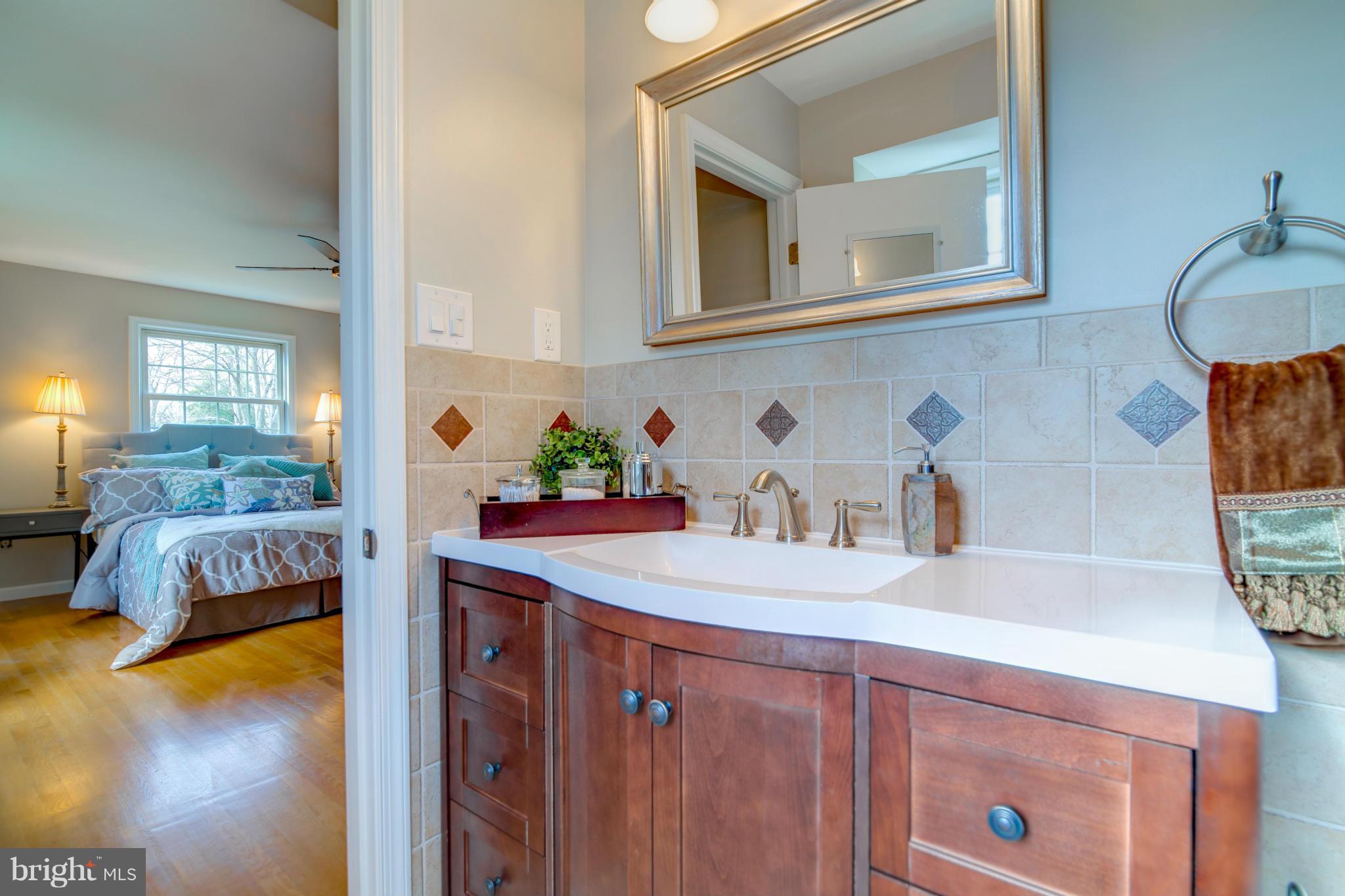 MC LEAN HAMLET - Residential