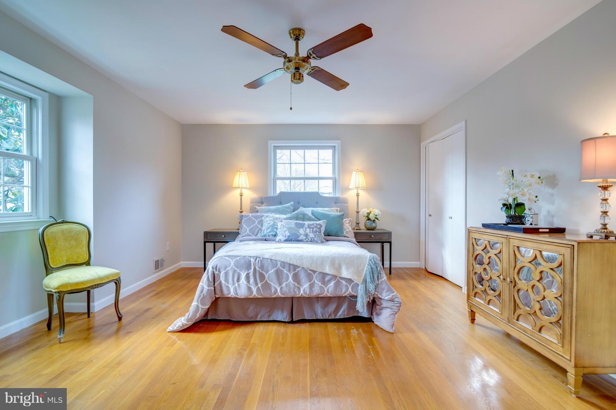 MC LEAN HAMLET - Residential