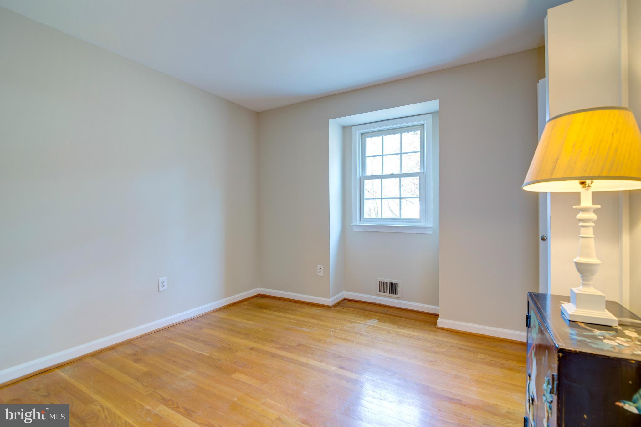 MC LEAN HAMLET - Residential