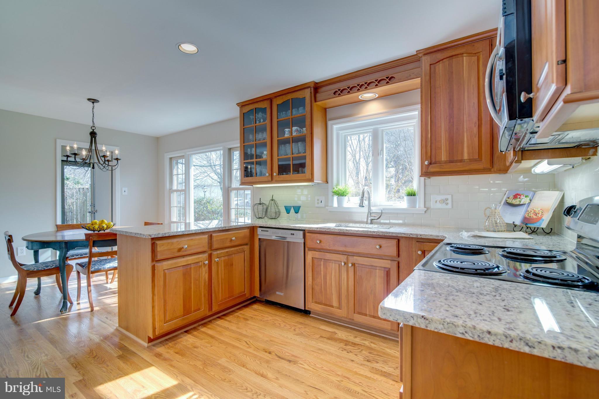 MC LEAN HAMLET - Residential