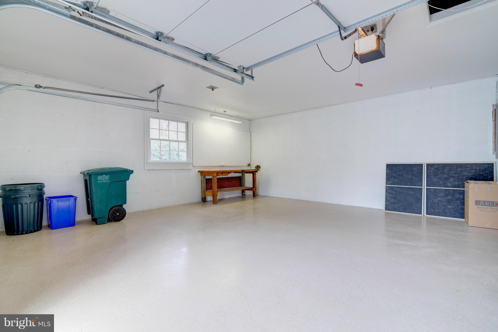 MC LEAN HAMLET - Residential