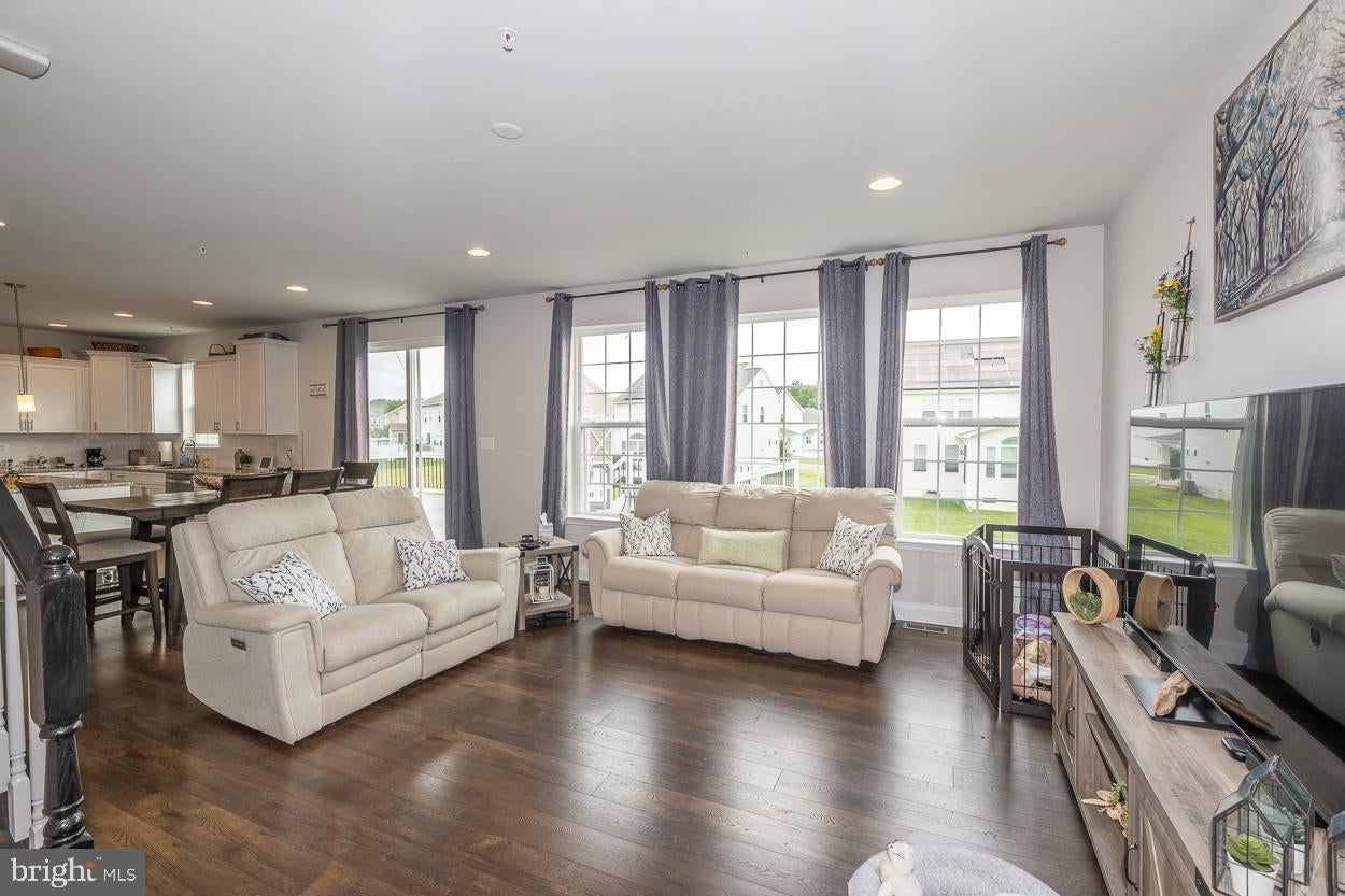 622 BENTGRASS DRIVE
