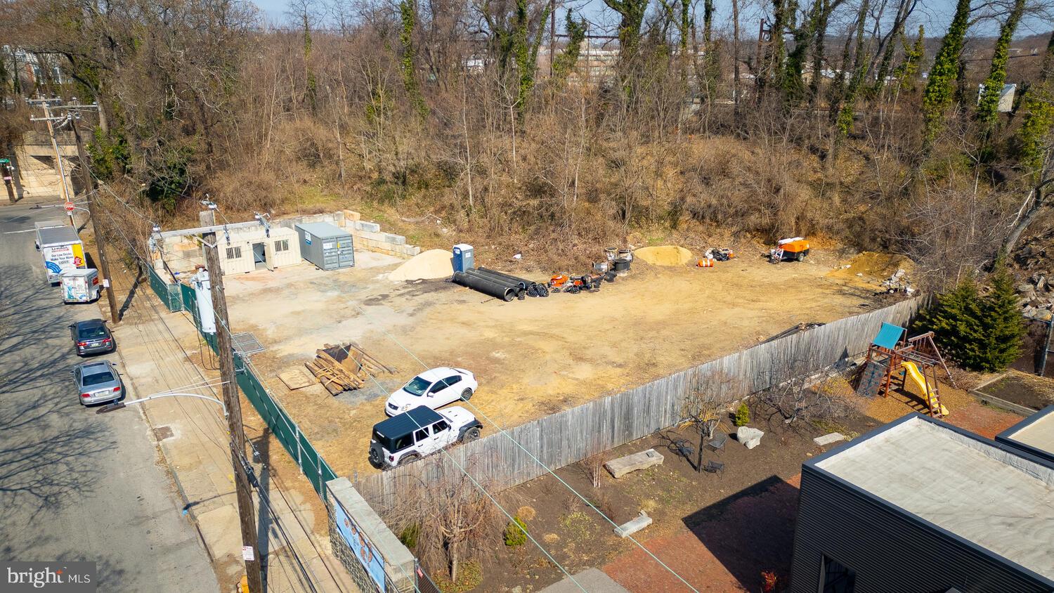 GERMANTOWN (EAST) - Commercial Lease