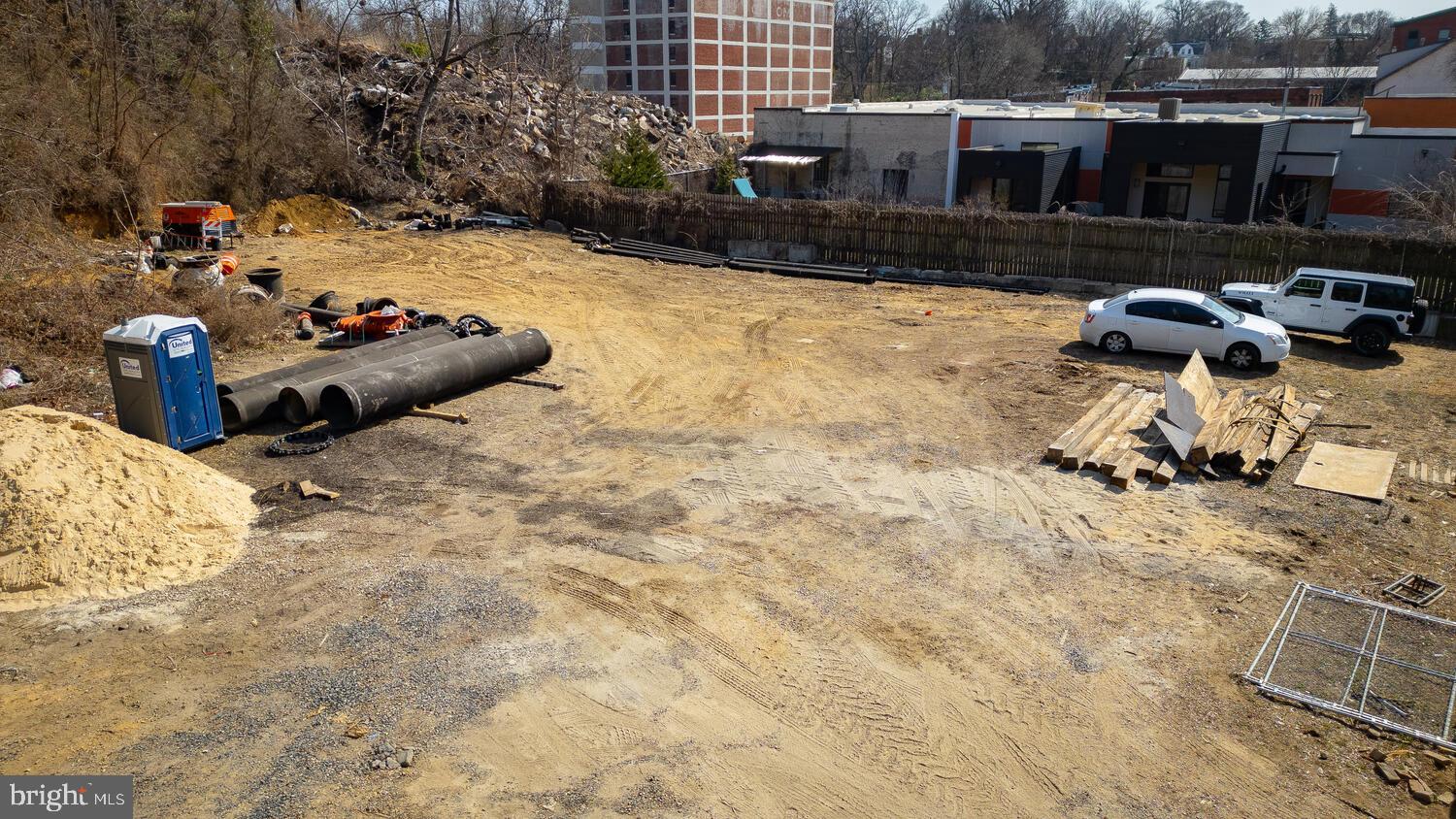 GERMANTOWN (EAST) - Commercial Lease