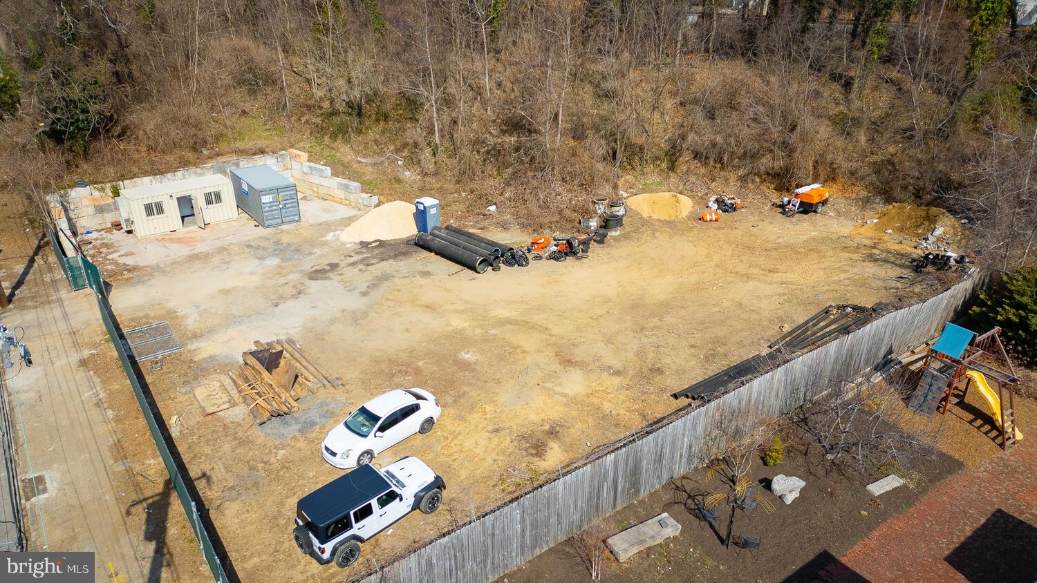 GERMANTOWN (EAST) - Commercial Lease