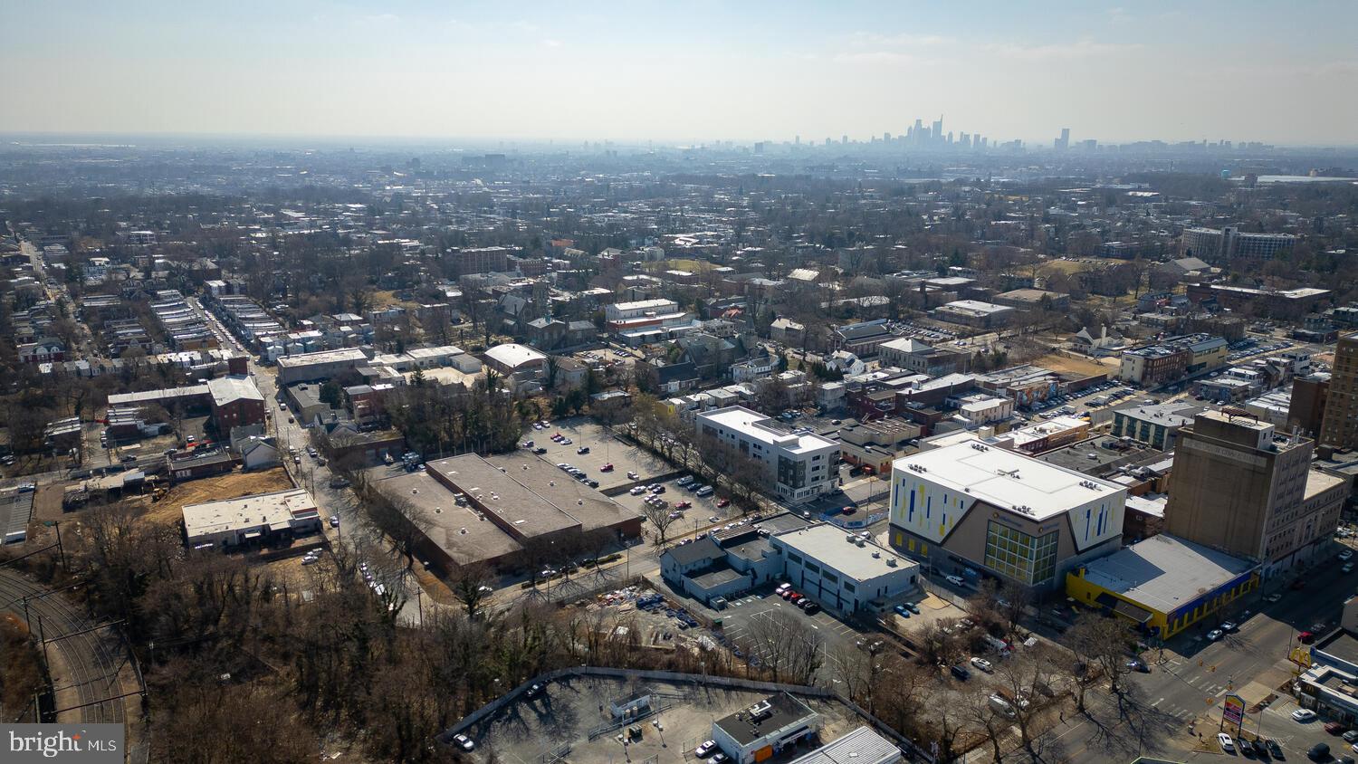 GERMANTOWN (EAST) - Commercial Lease