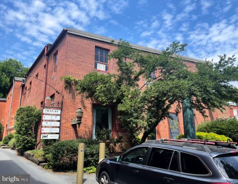 Photo of 226 N Arch Street #SUITE A, LANCASTER, PA 17603 (MLS # PALA2072316)