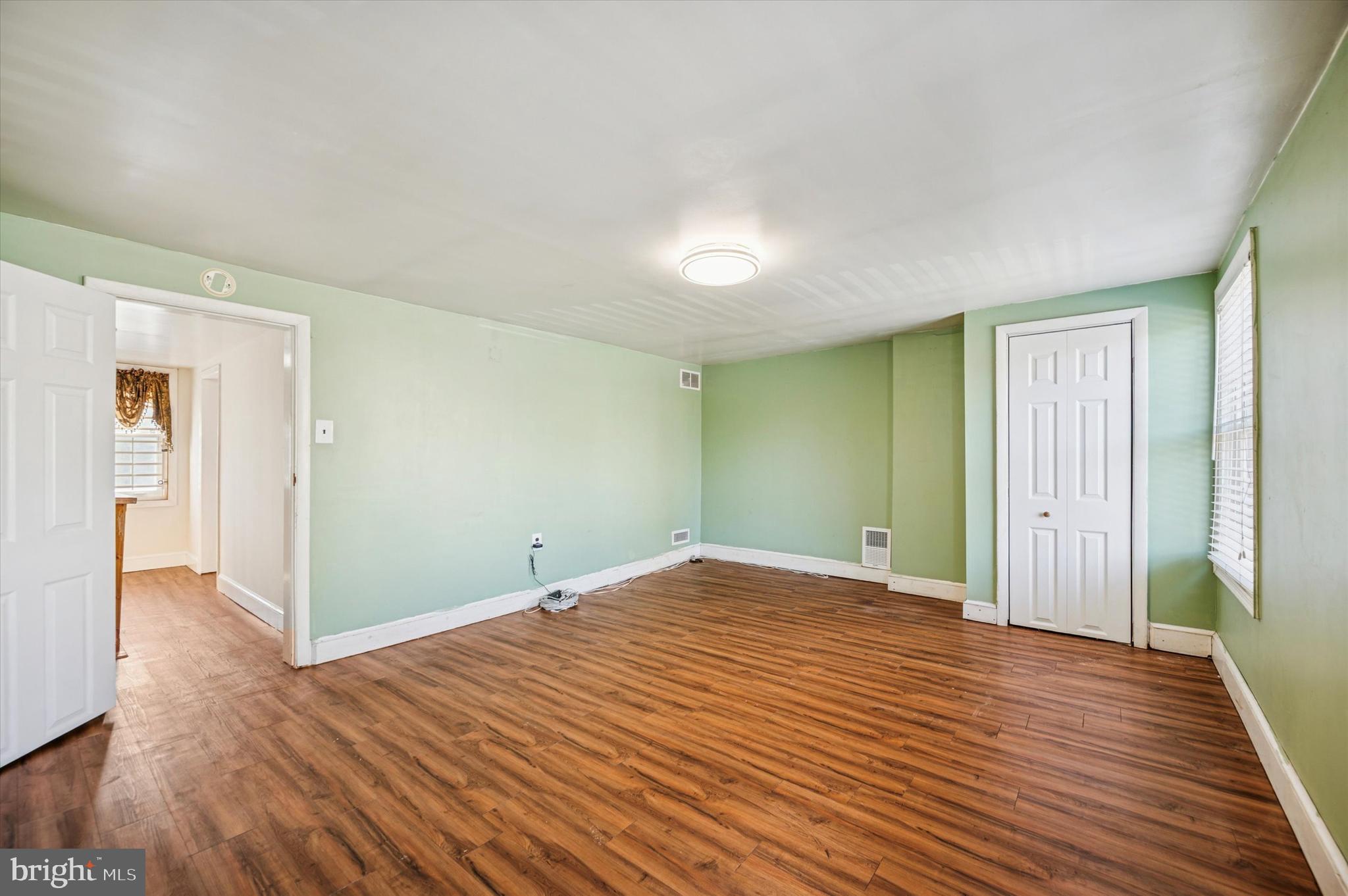 FAIRMOUNT - Residential