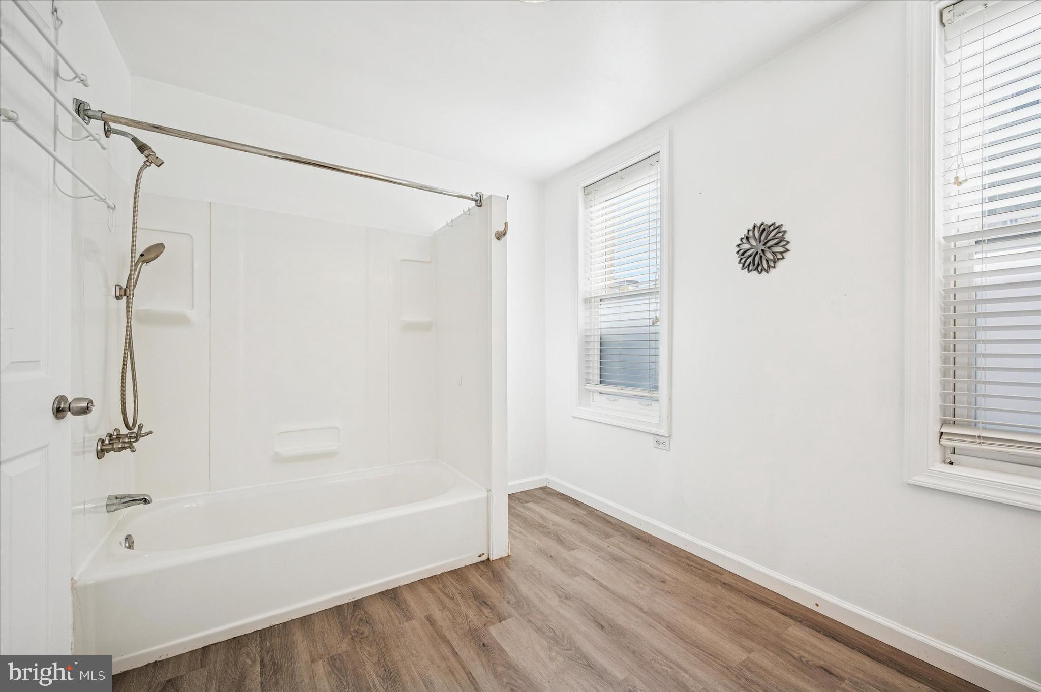 FAIRMOUNT - Residential