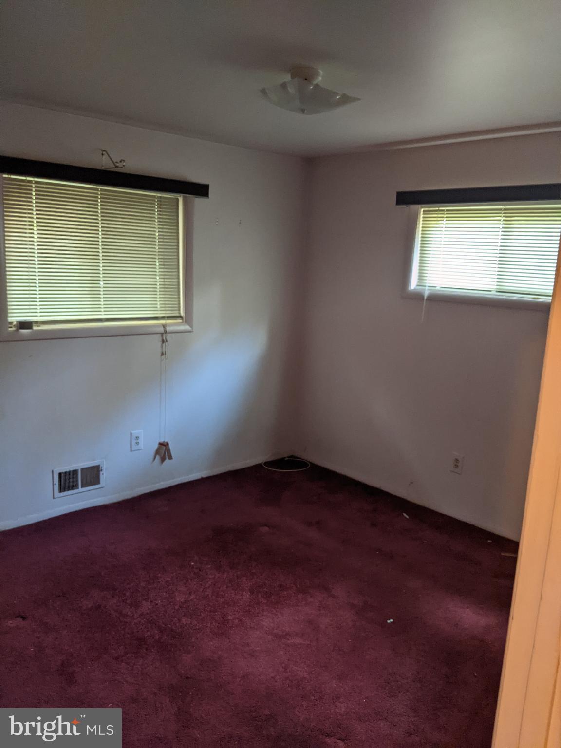 ROLLING VIEW - Residential Lease