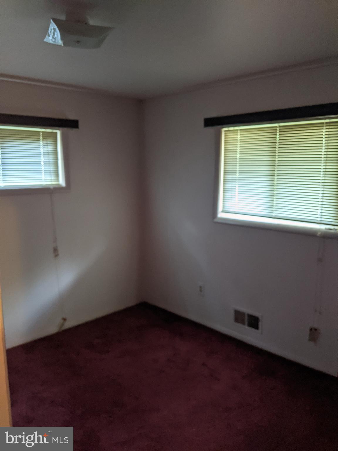 ROLLING VIEW - Residential Lease