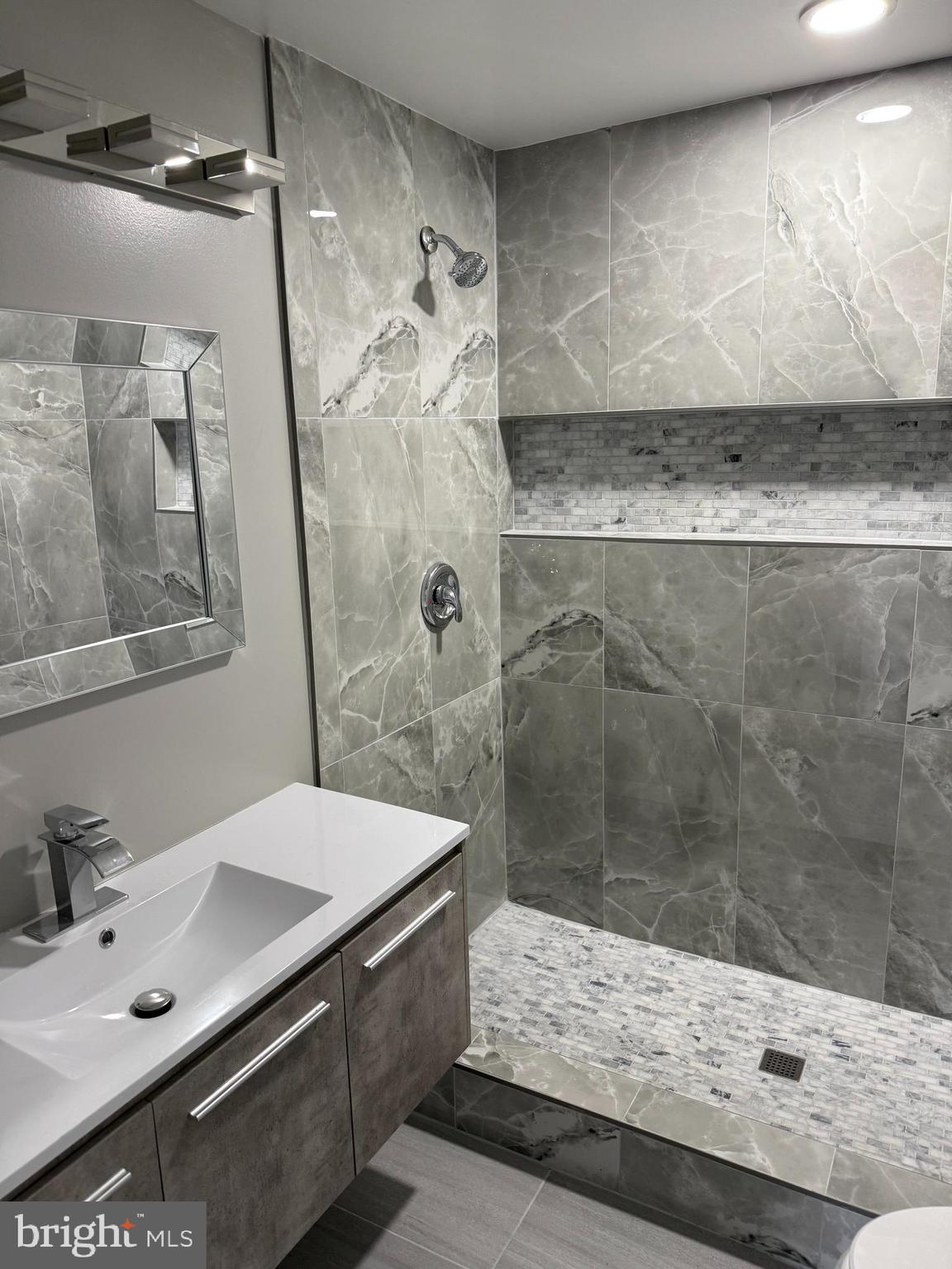 RIVERDALE PARK - Residential