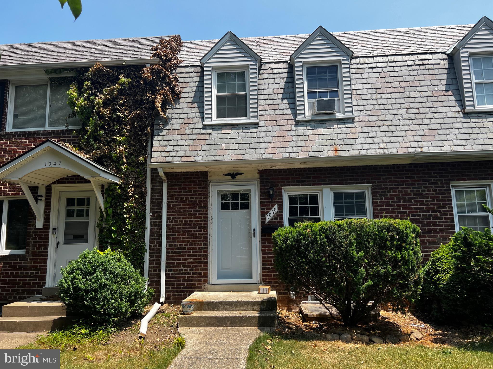 VIRGINIA SQUARE - Residential Lease