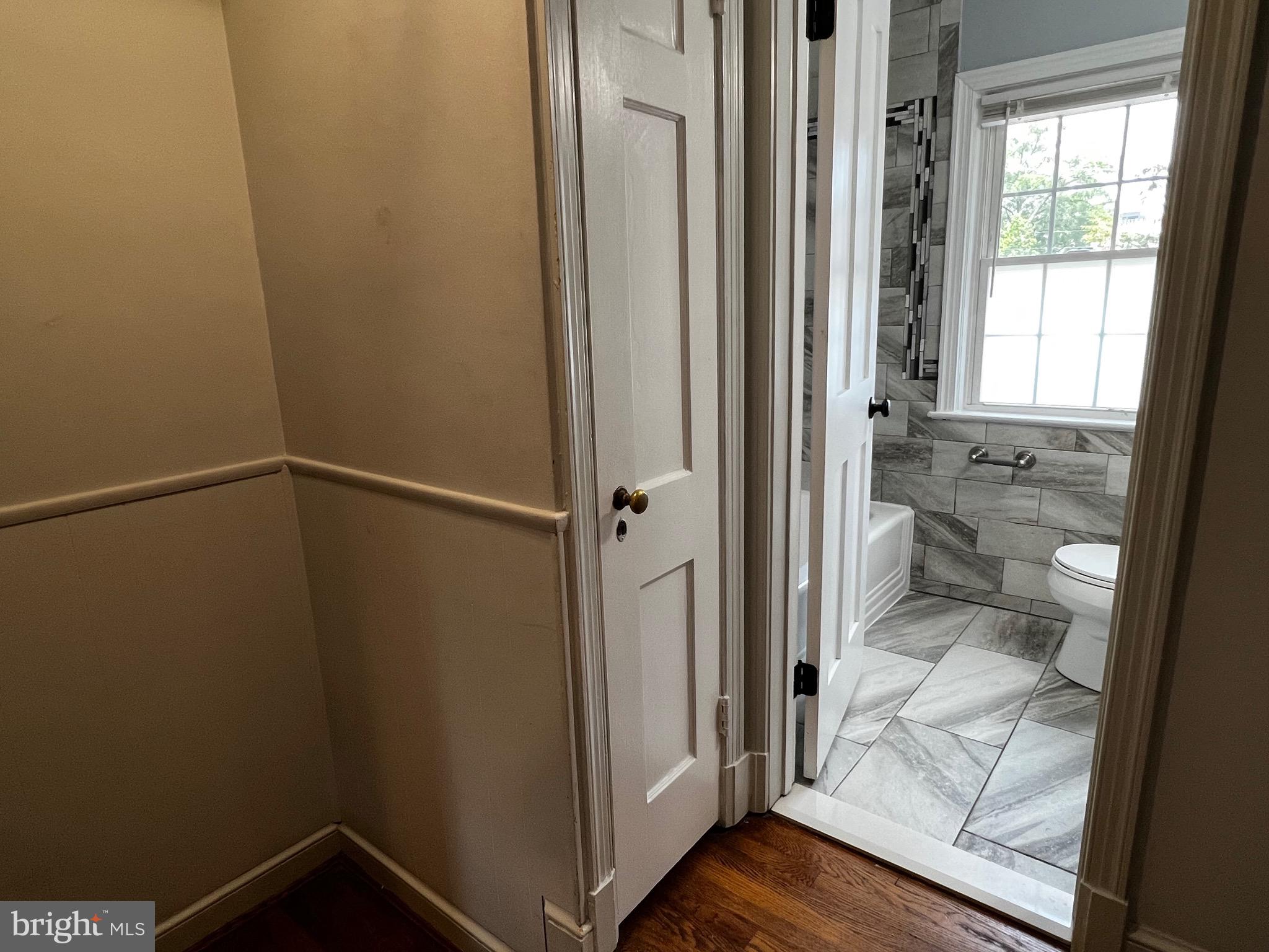 VIRGINIA SQUARE - Residential Lease