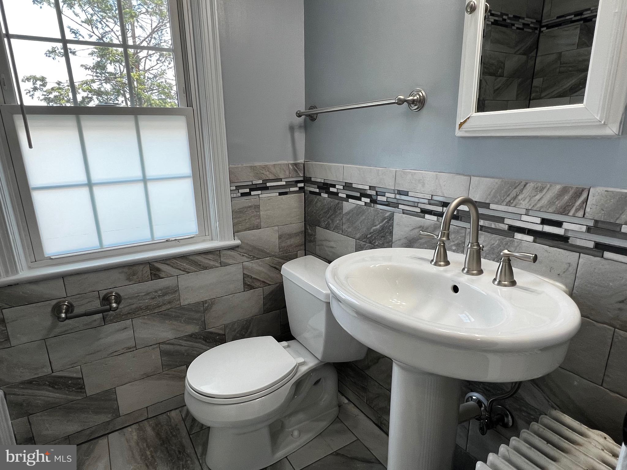 VIRGINIA SQUARE - Residential Lease