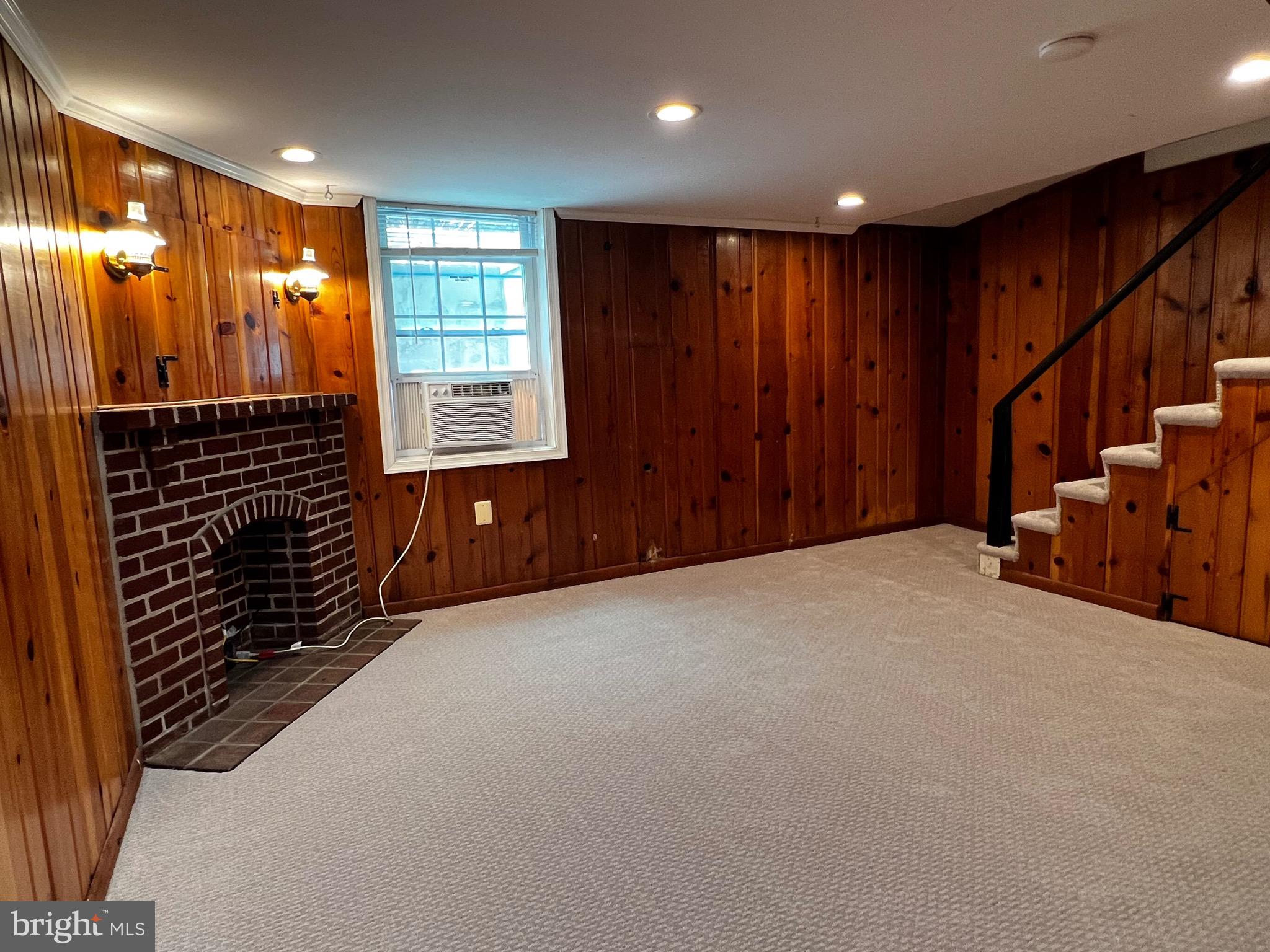 VIRGINIA SQUARE - Residential Lease