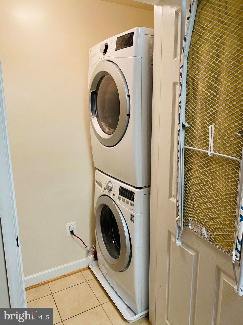 WAVERLY STATION - Residential