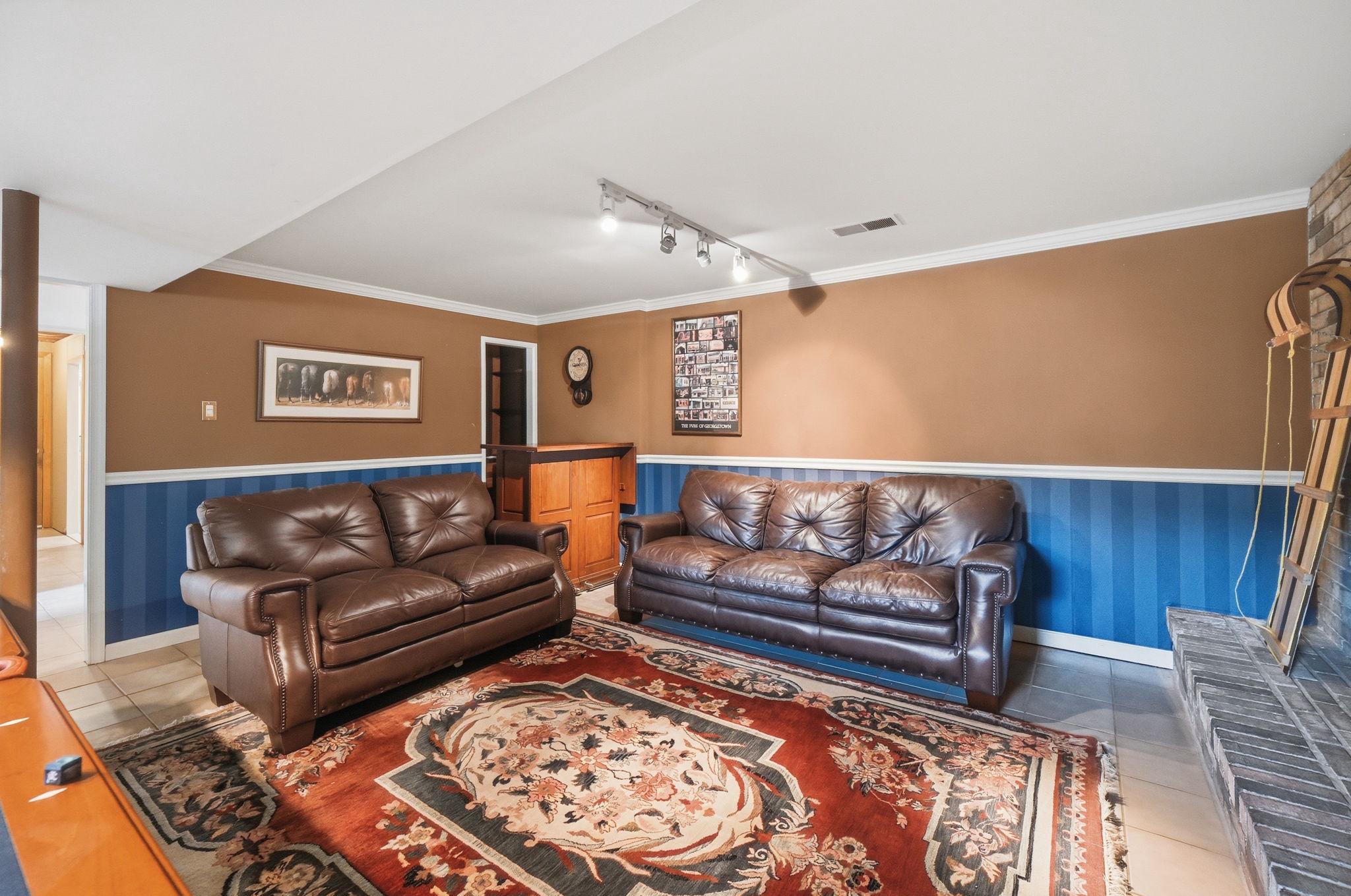KINGS PARK WEST - Residential