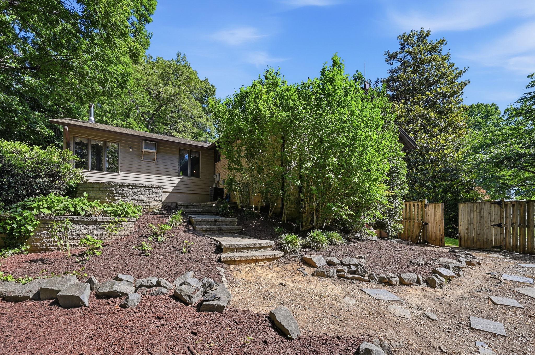 KINGS PARK WEST - Residential
