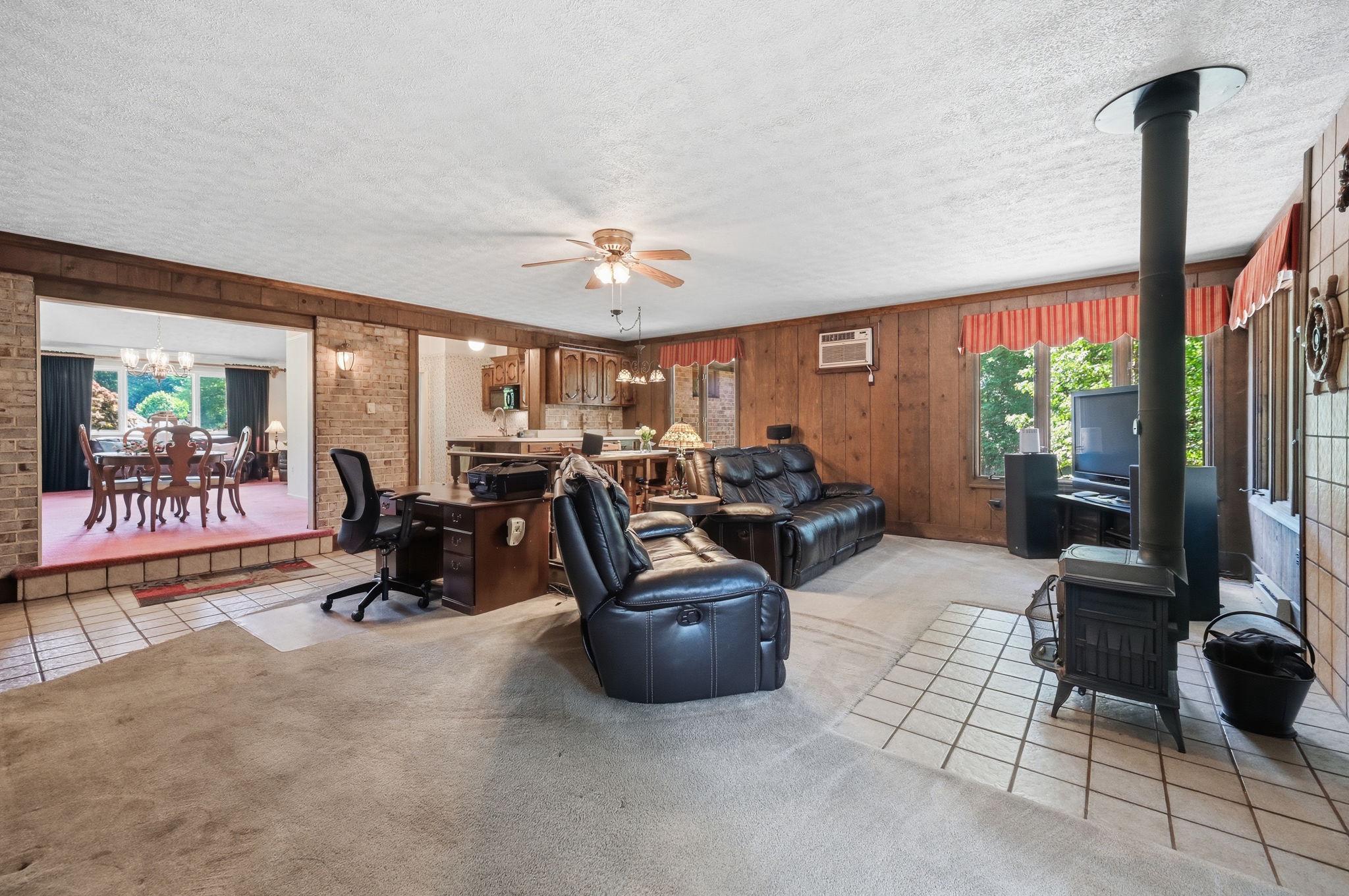 KINGS PARK WEST - Residential