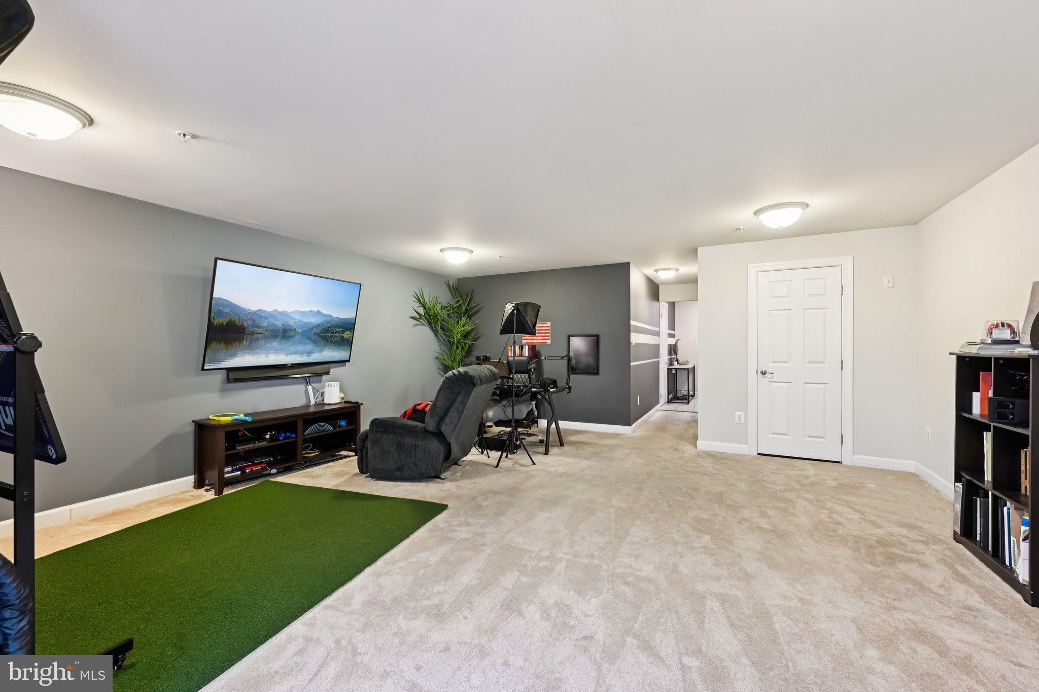 PINE RIDGE CROSSING - Residential