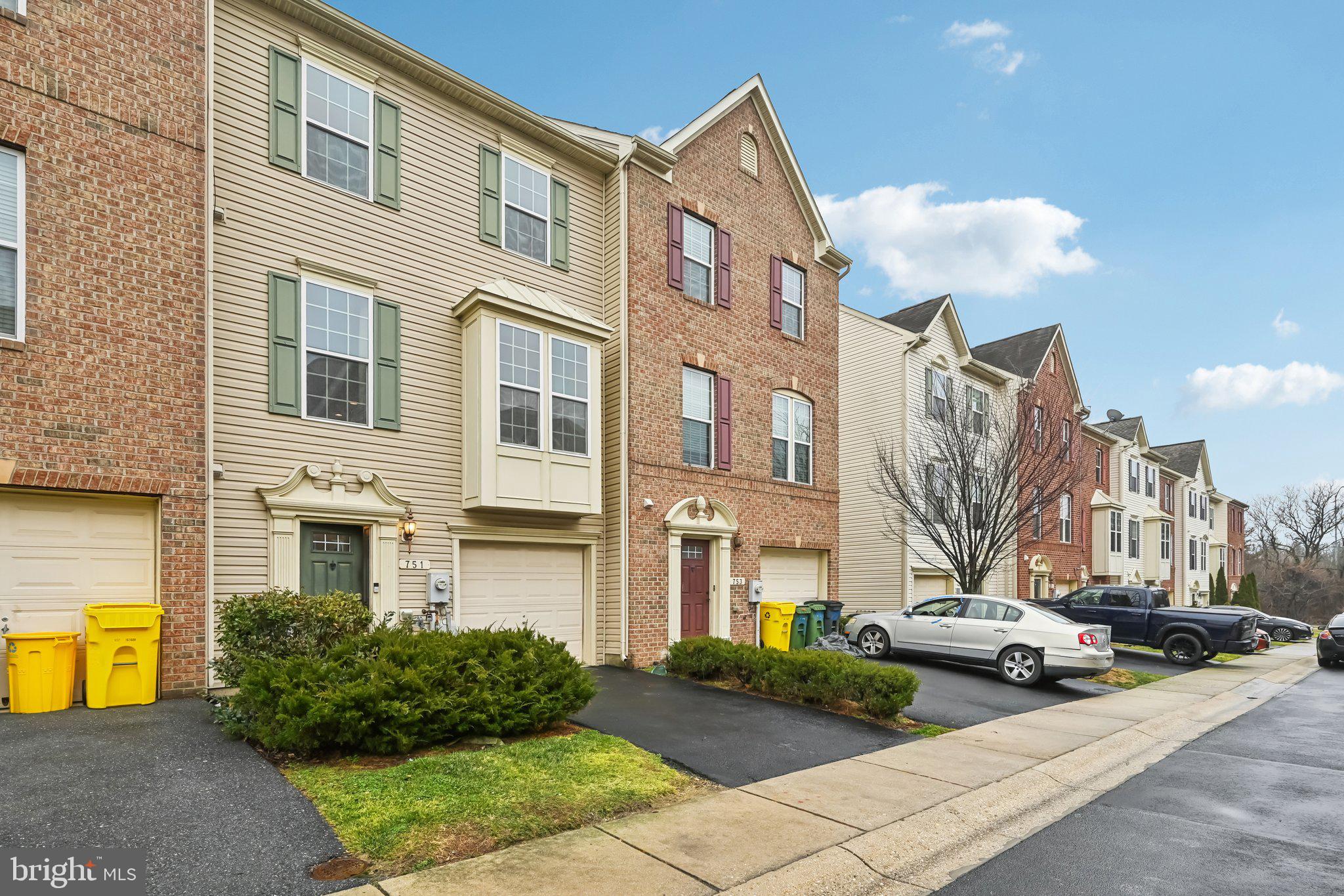 PINE RIDGE CROSSING - Residential