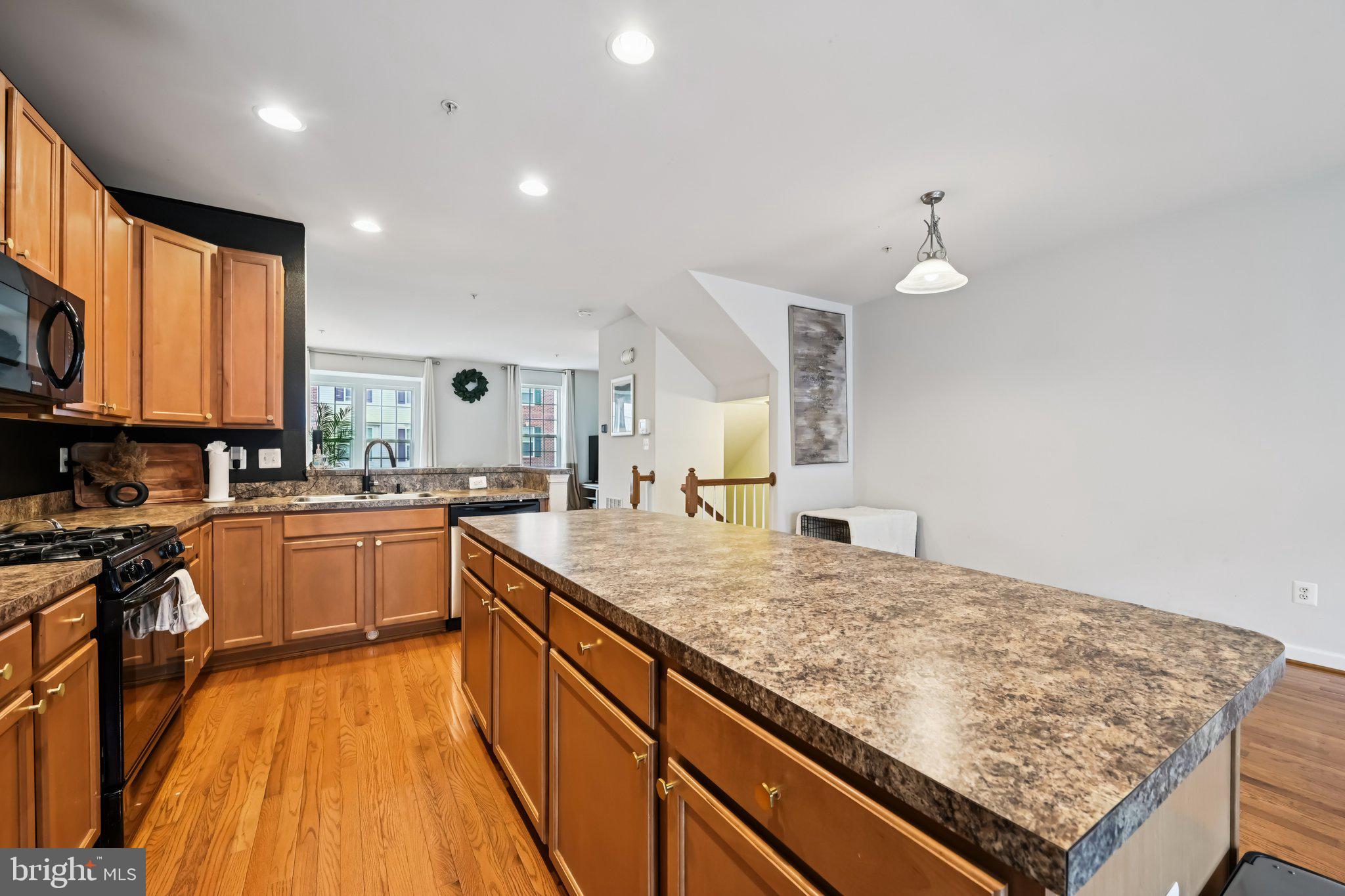 PINE RIDGE CROSSING - Residential