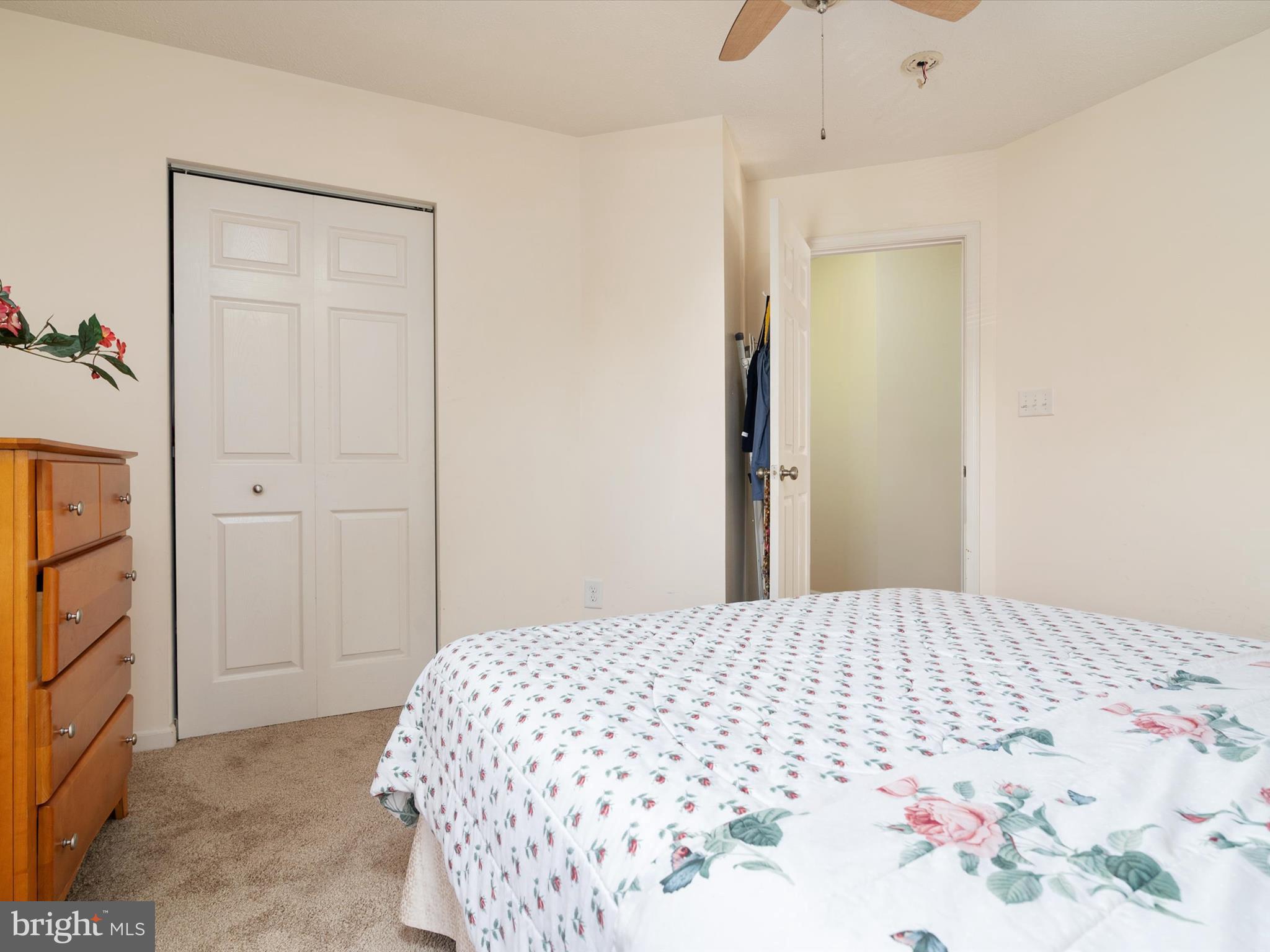 THE COURTS OF MALLORY - Residential