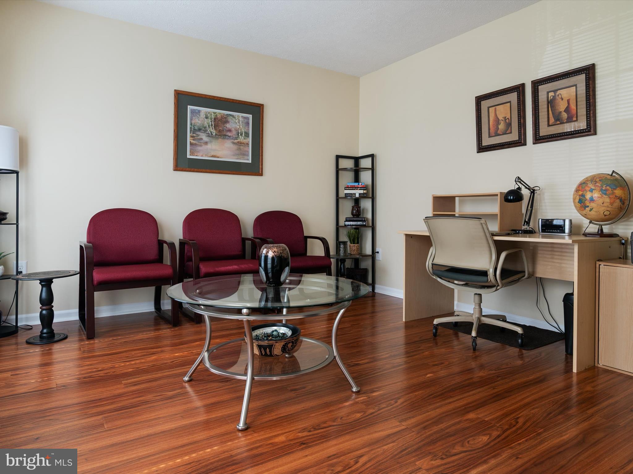 THE COURTS OF MALLORY - Residential