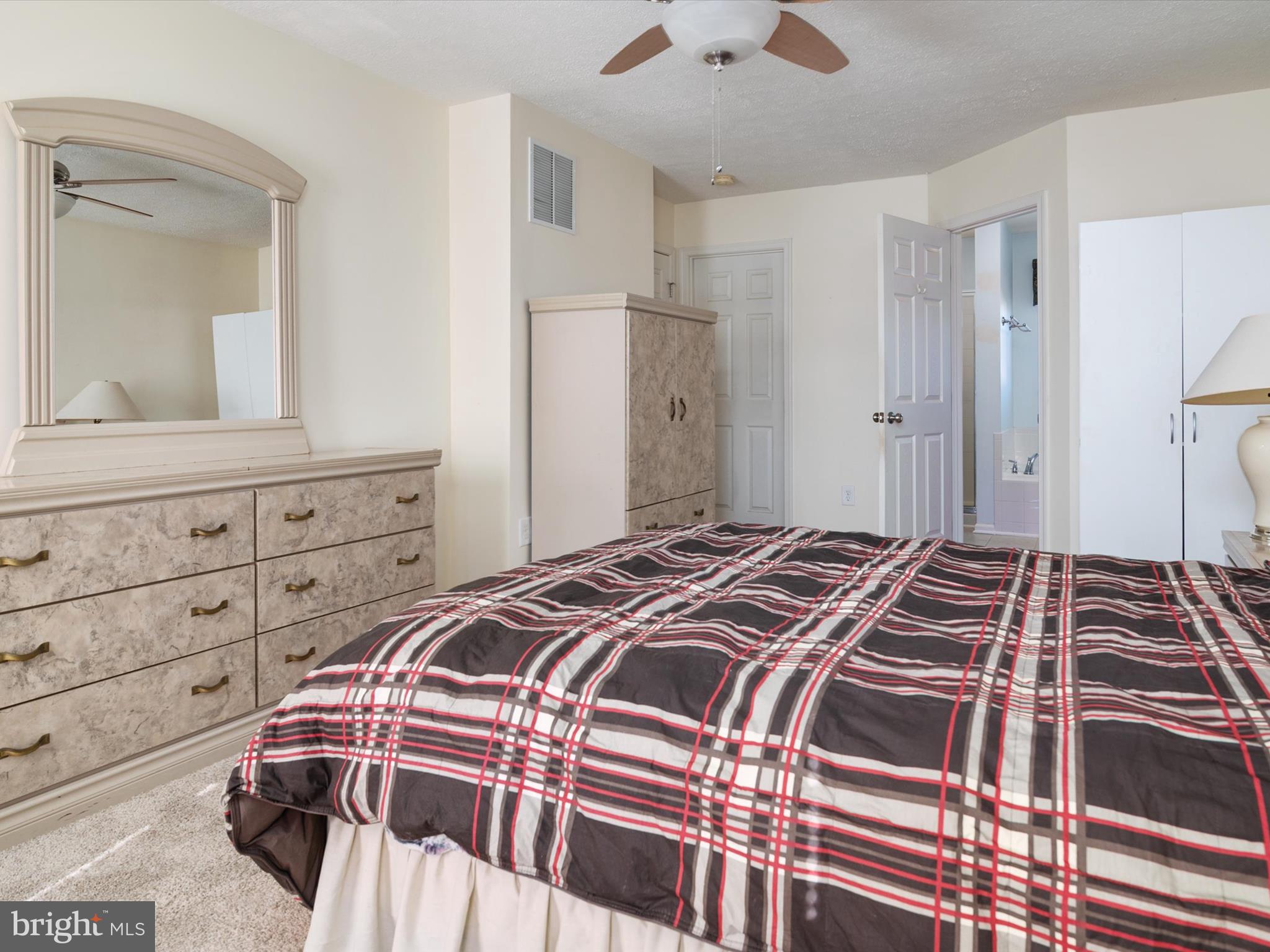 THE COURTS OF MALLORY - Residential