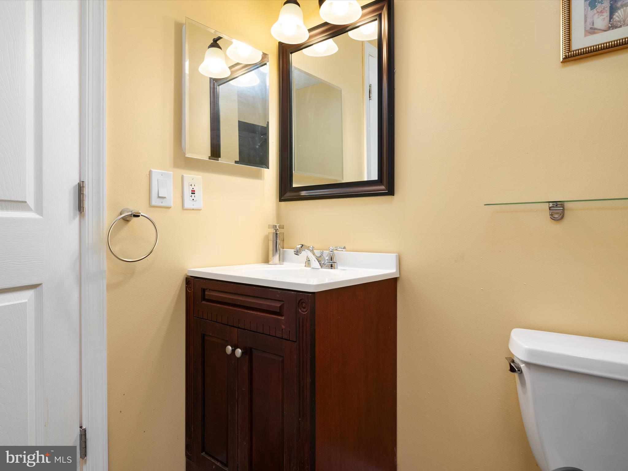 THE COURTS OF MALLORY - Residential