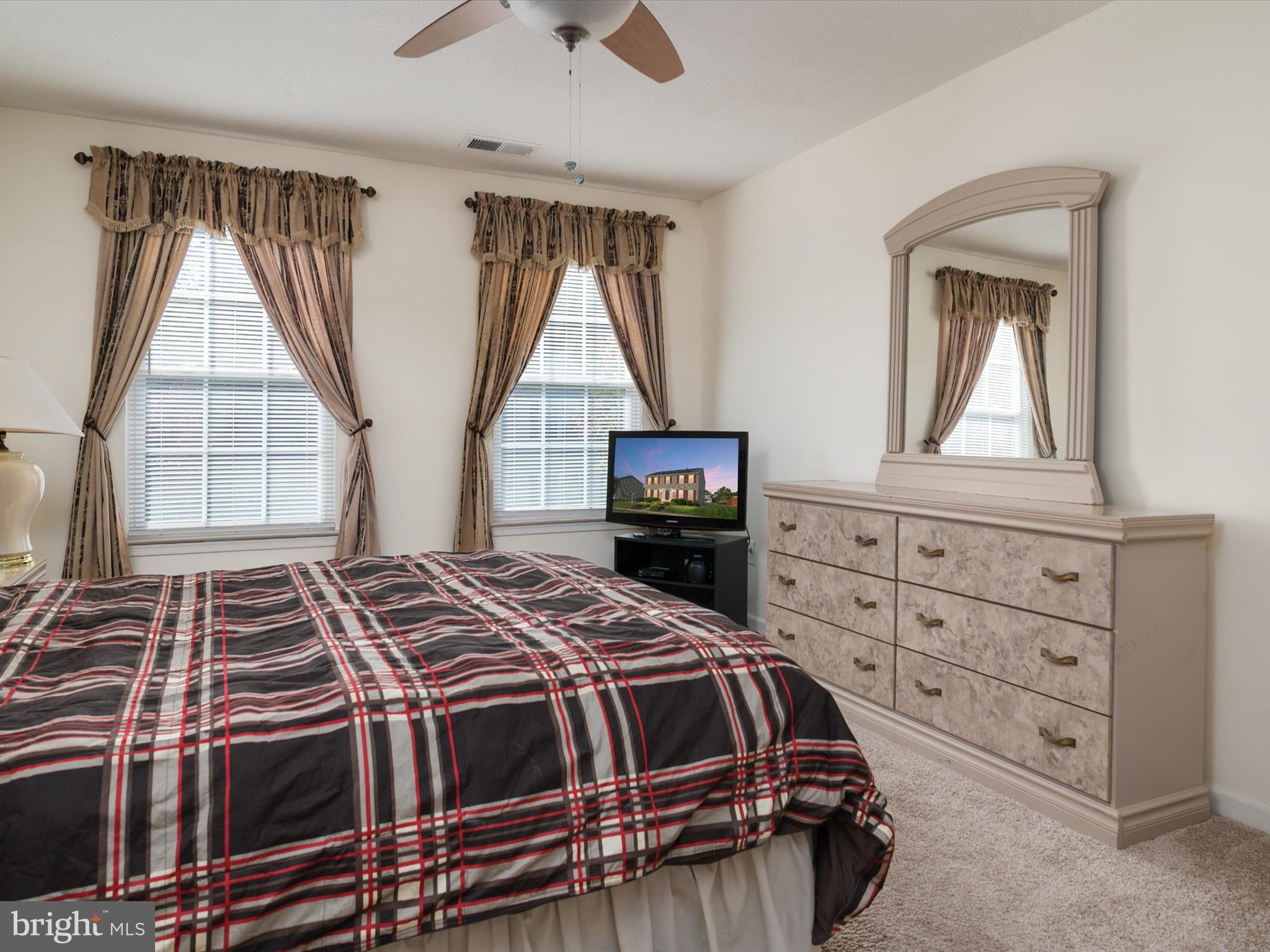 THE COURTS OF MALLORY - Residential