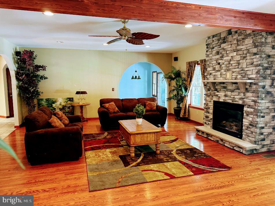 EAGLE ROCK RESORT - Residential