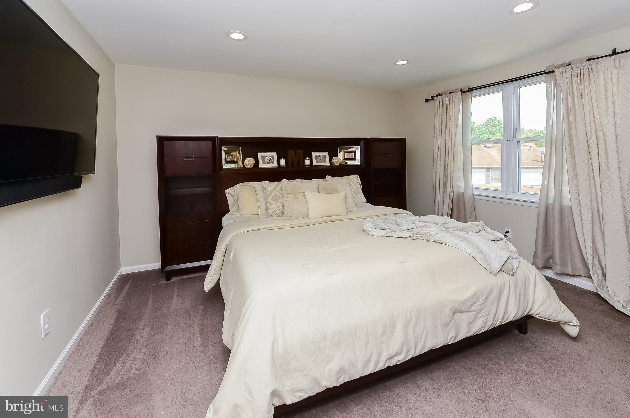 NESHAMINY VALLEY - Residential