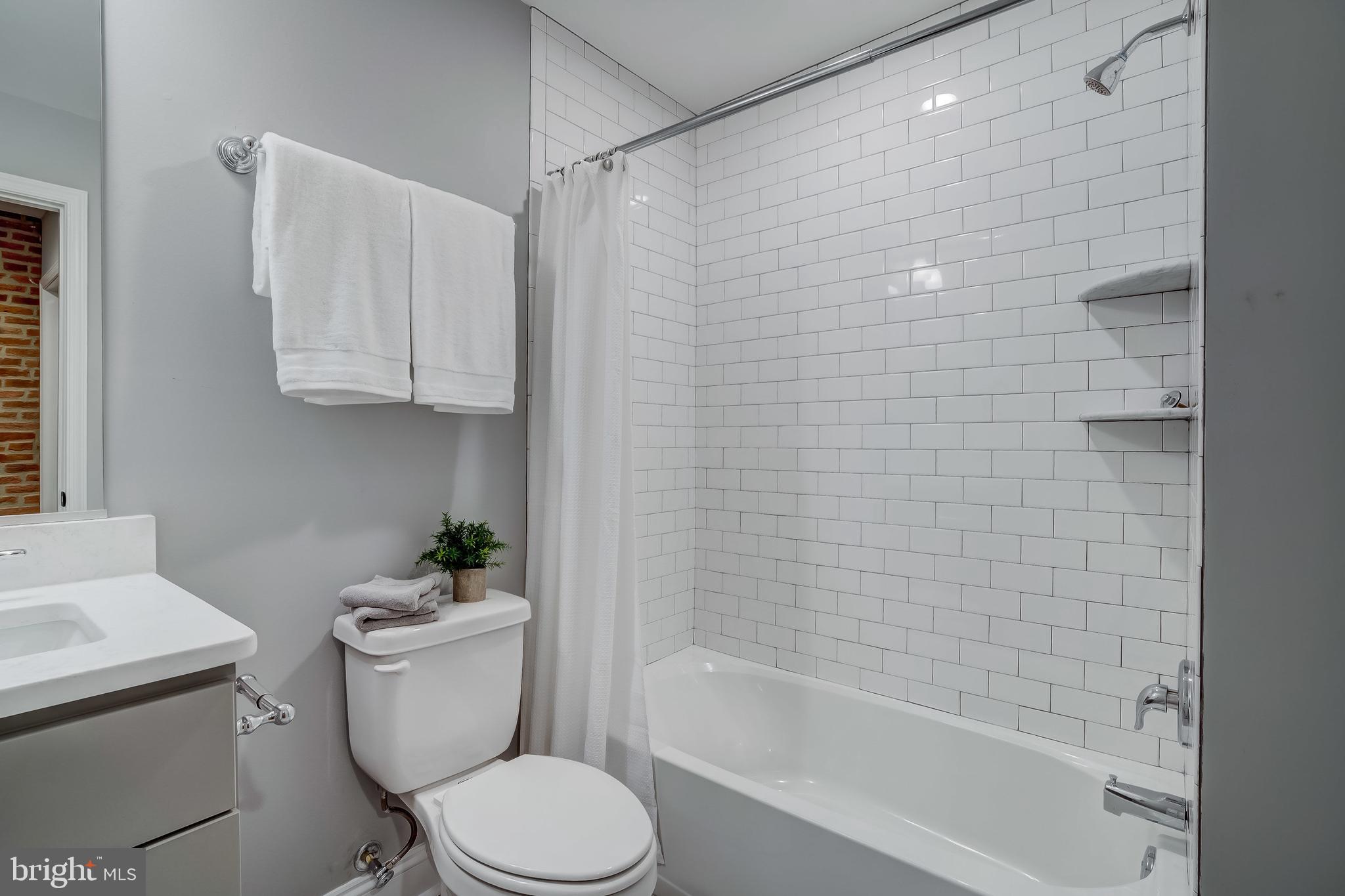 HIGHLANDTOWN - Residential