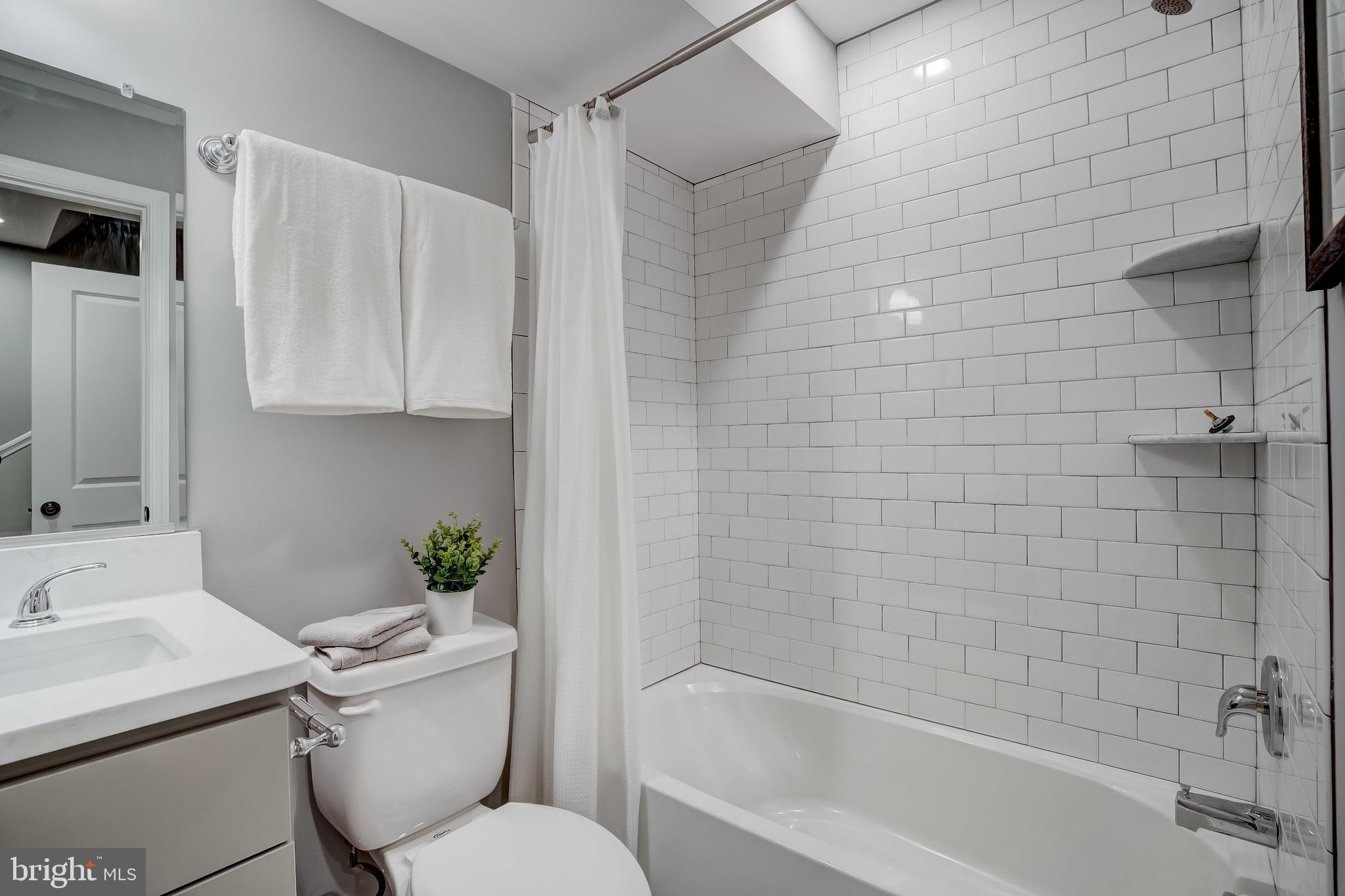 HIGHLANDTOWN - Residential