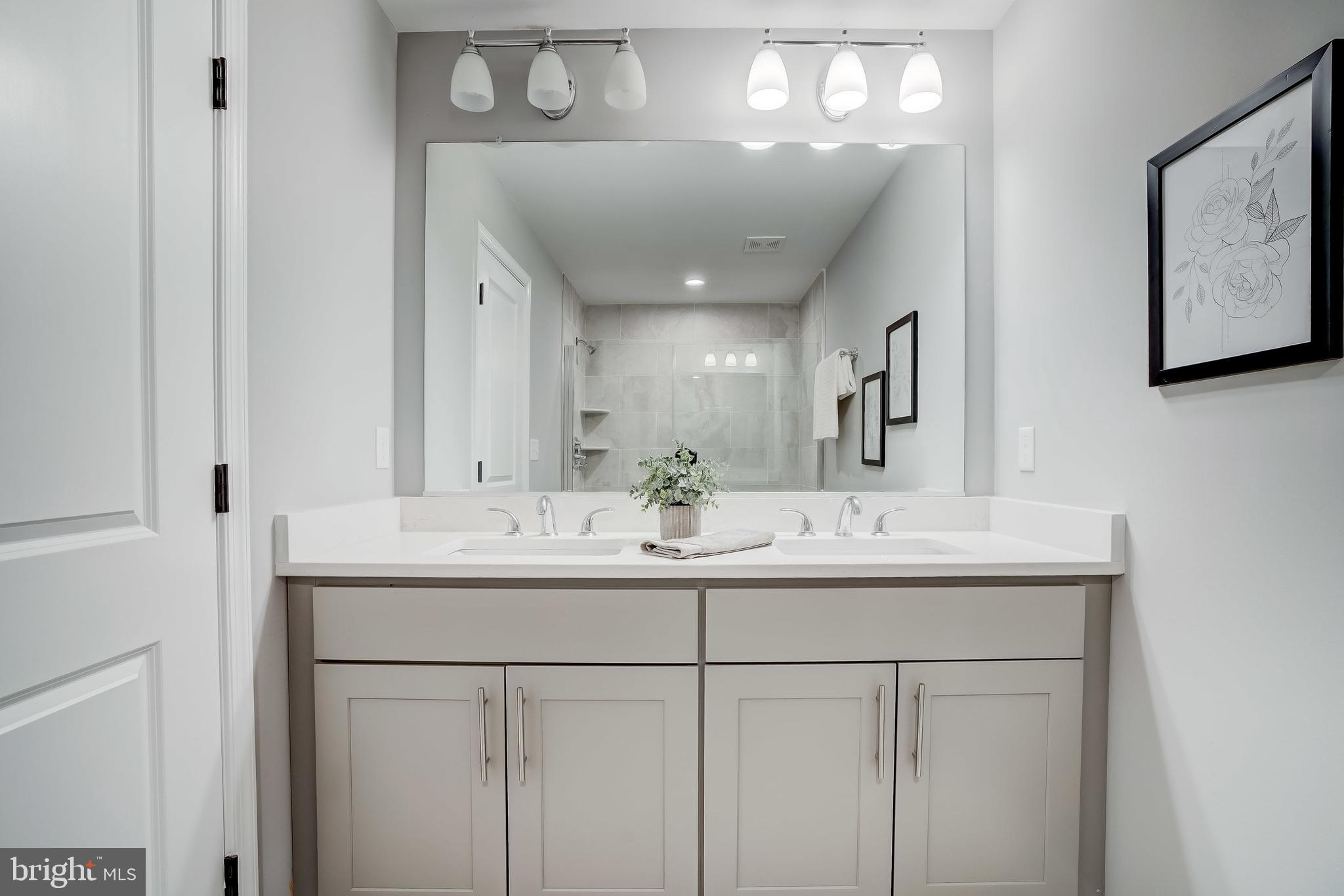 HIGHLANDTOWN - Residential