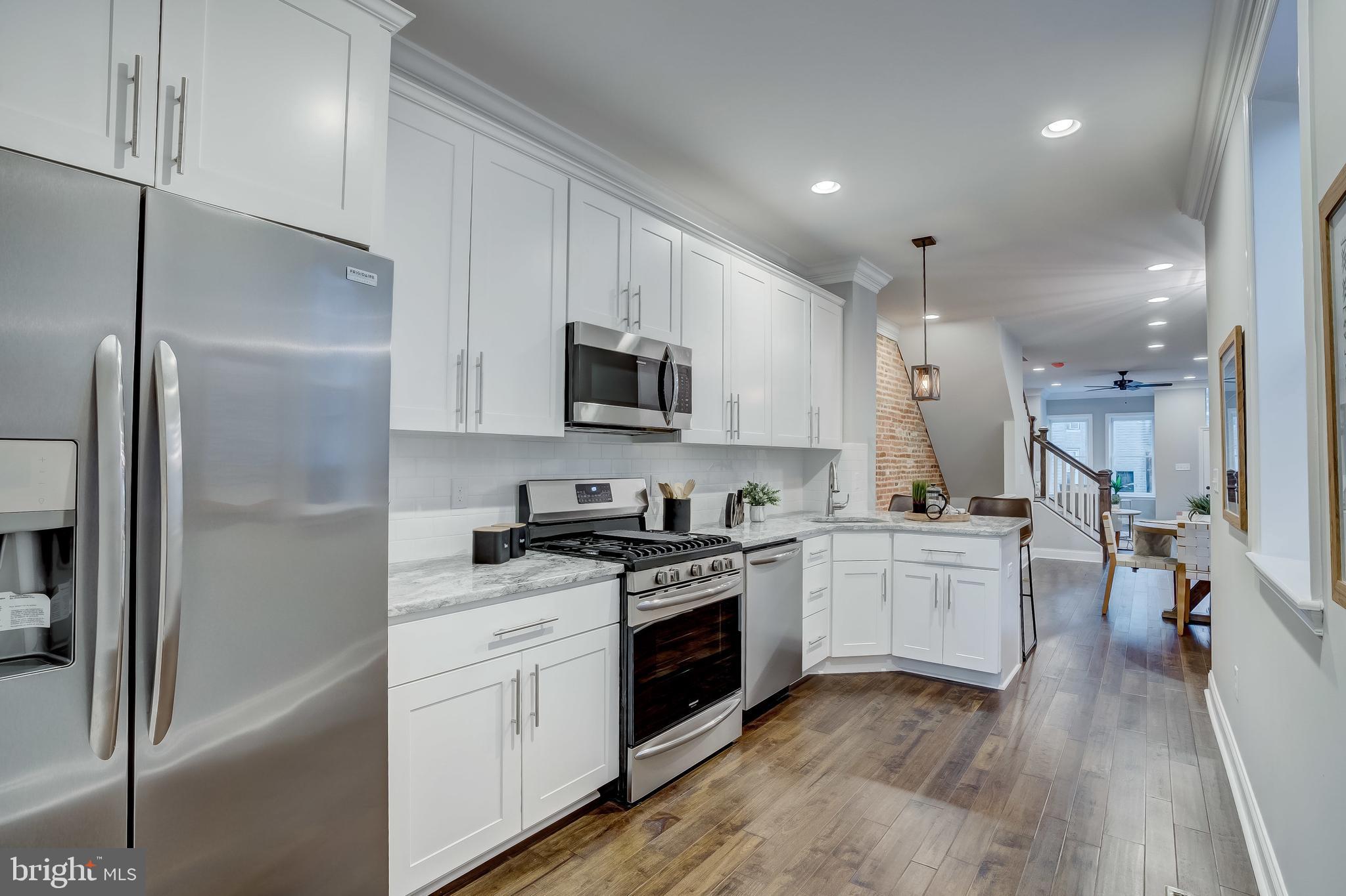 HIGHLANDTOWN - Residential